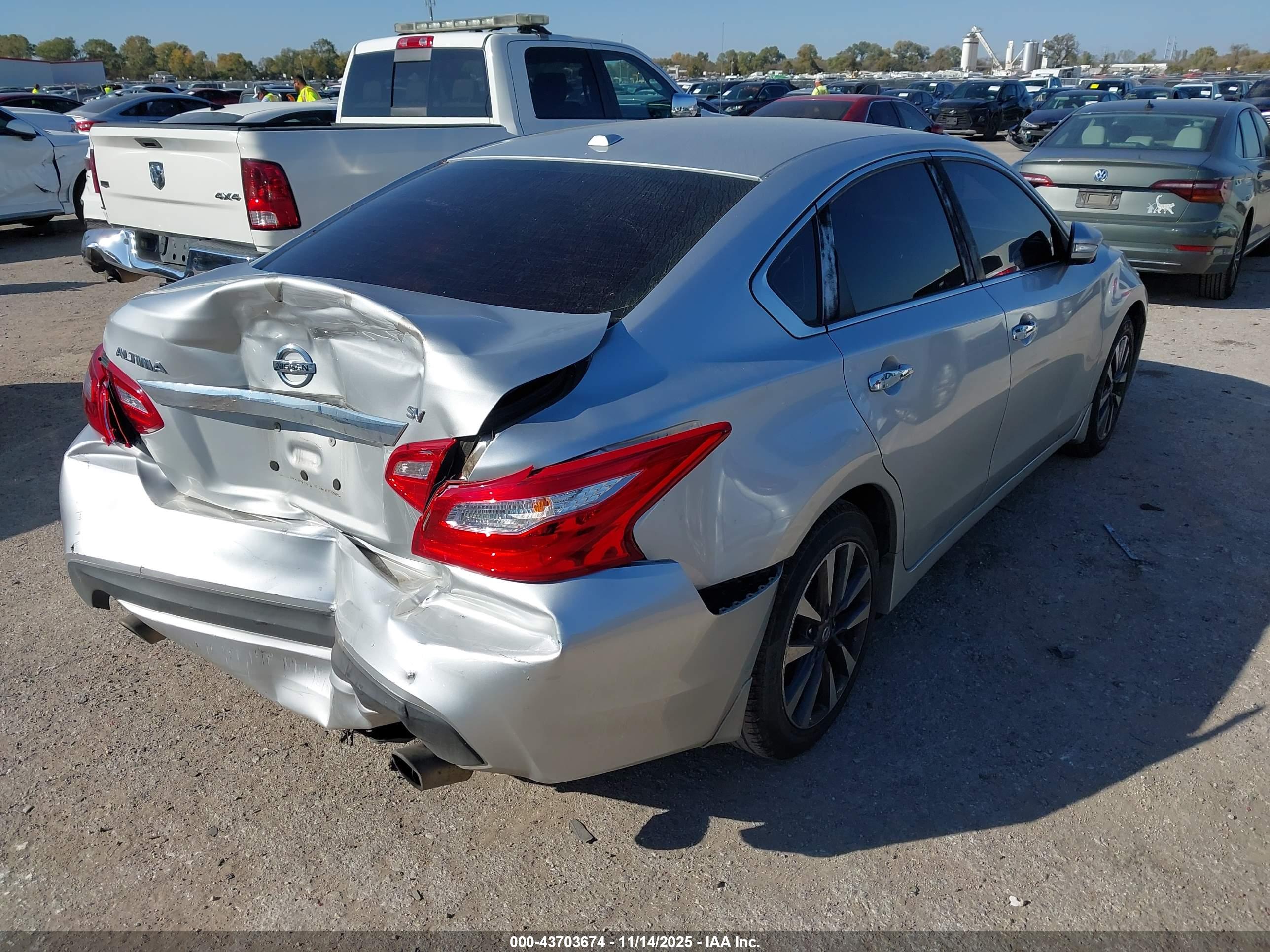 NISSAN ALTIMA image 4