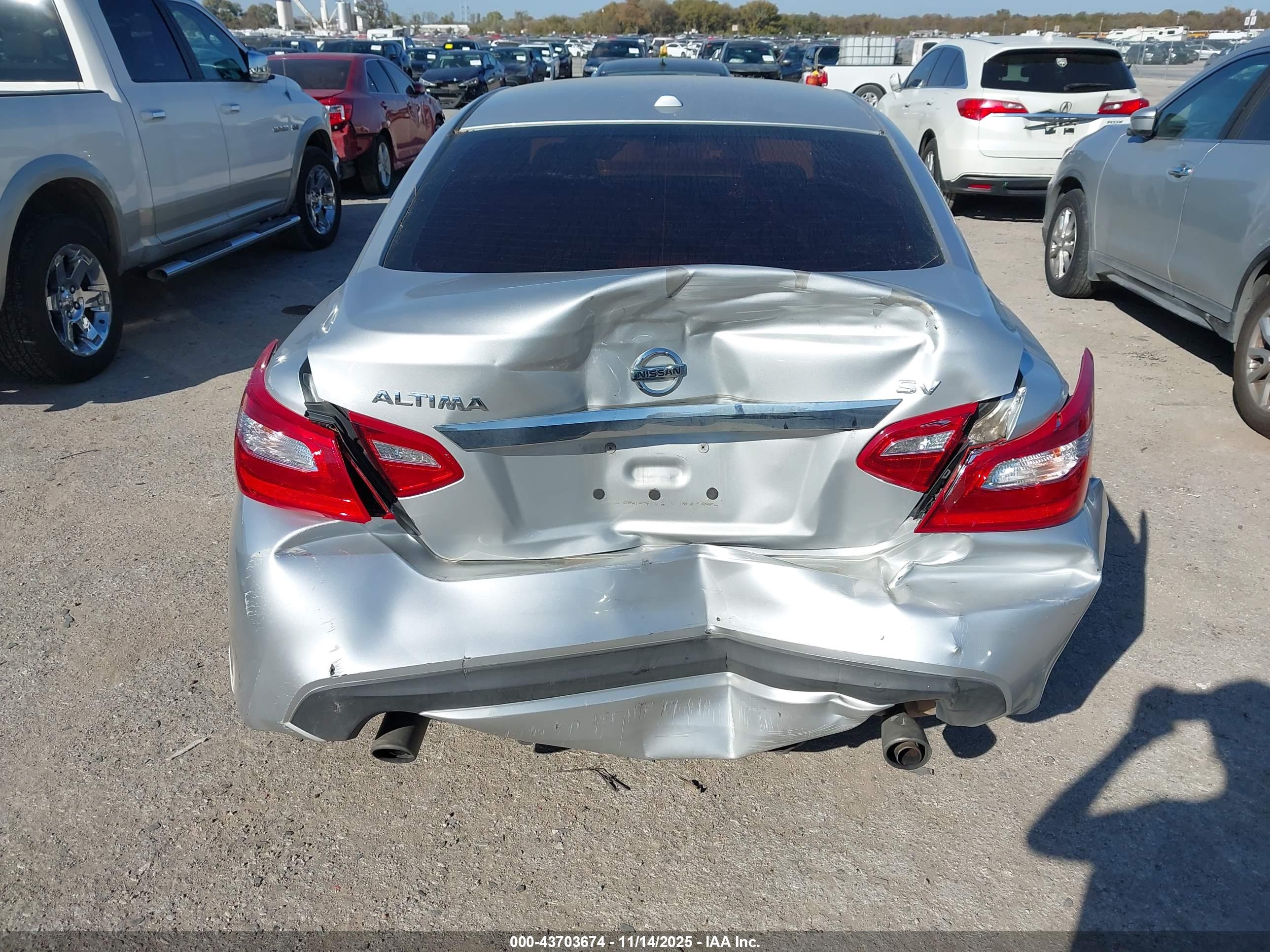 NISSAN ALTIMA image 6