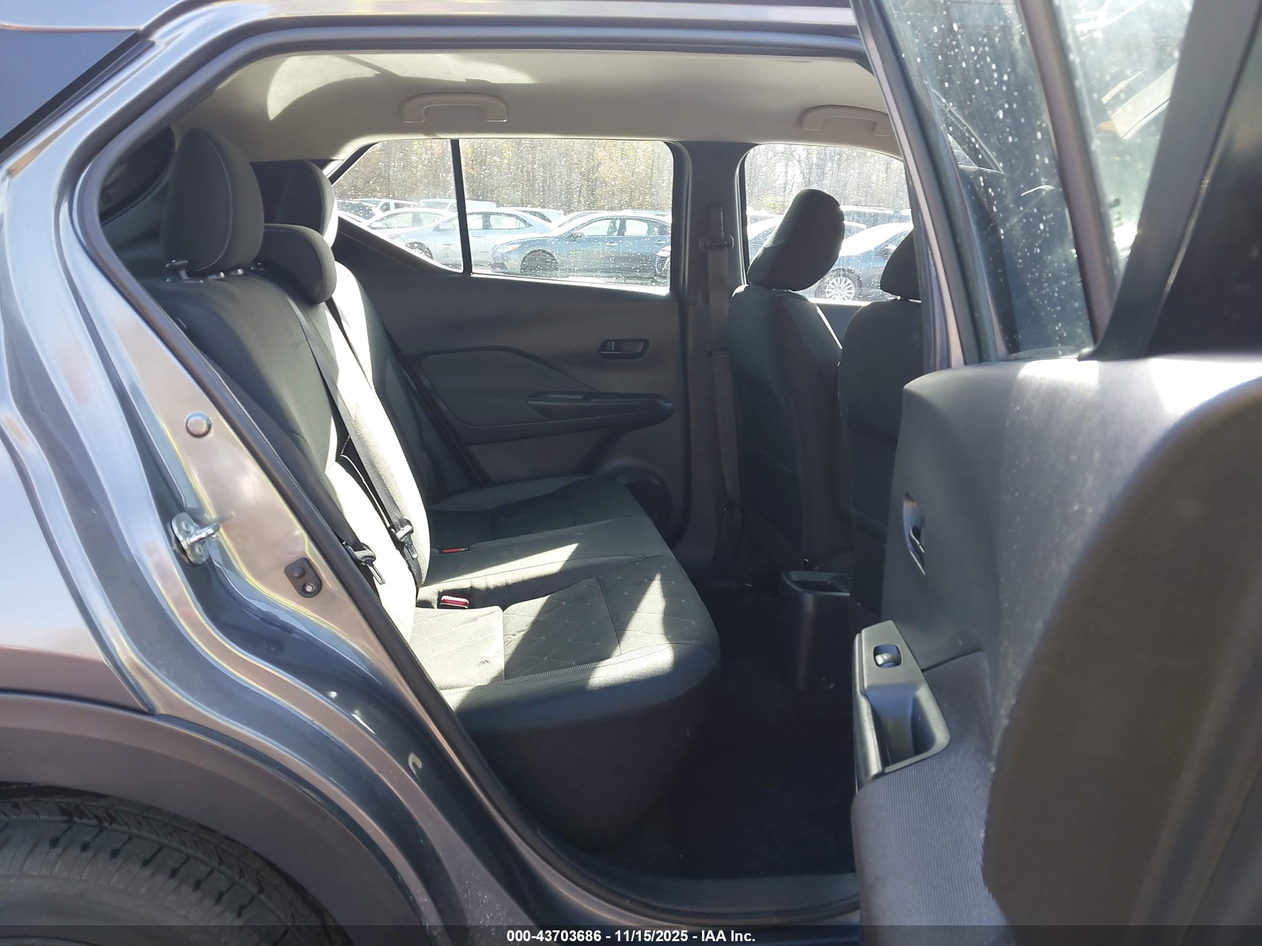 NISSAN KICKS image 8