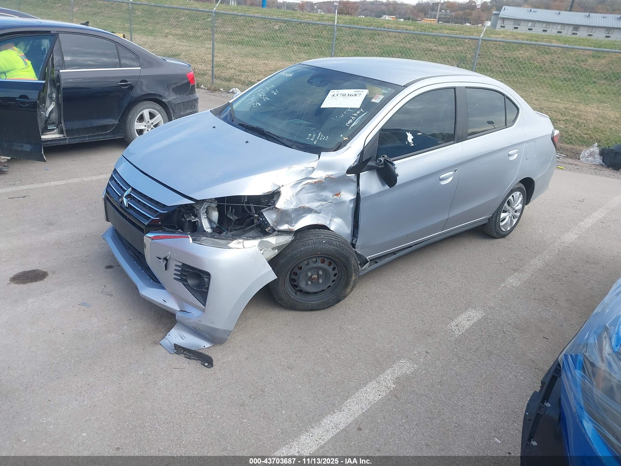 MITSUBISHI MIRAGE image 2