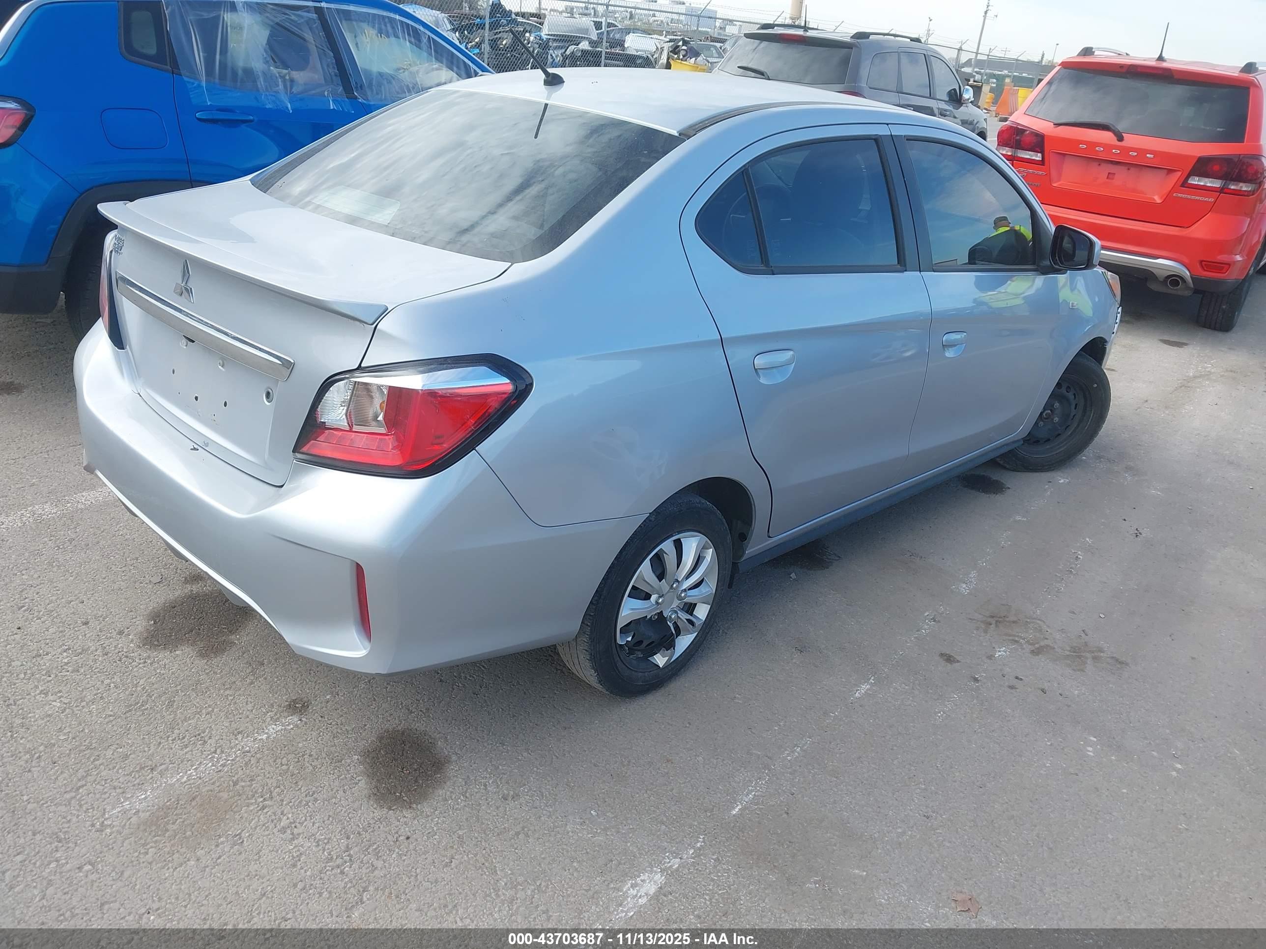 MITSUBISHI MIRAGE image 4