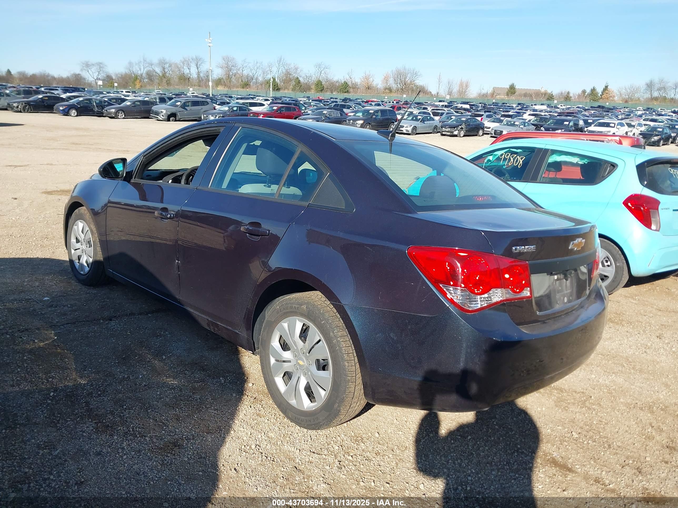 CHEVROLET CRUZE image 3