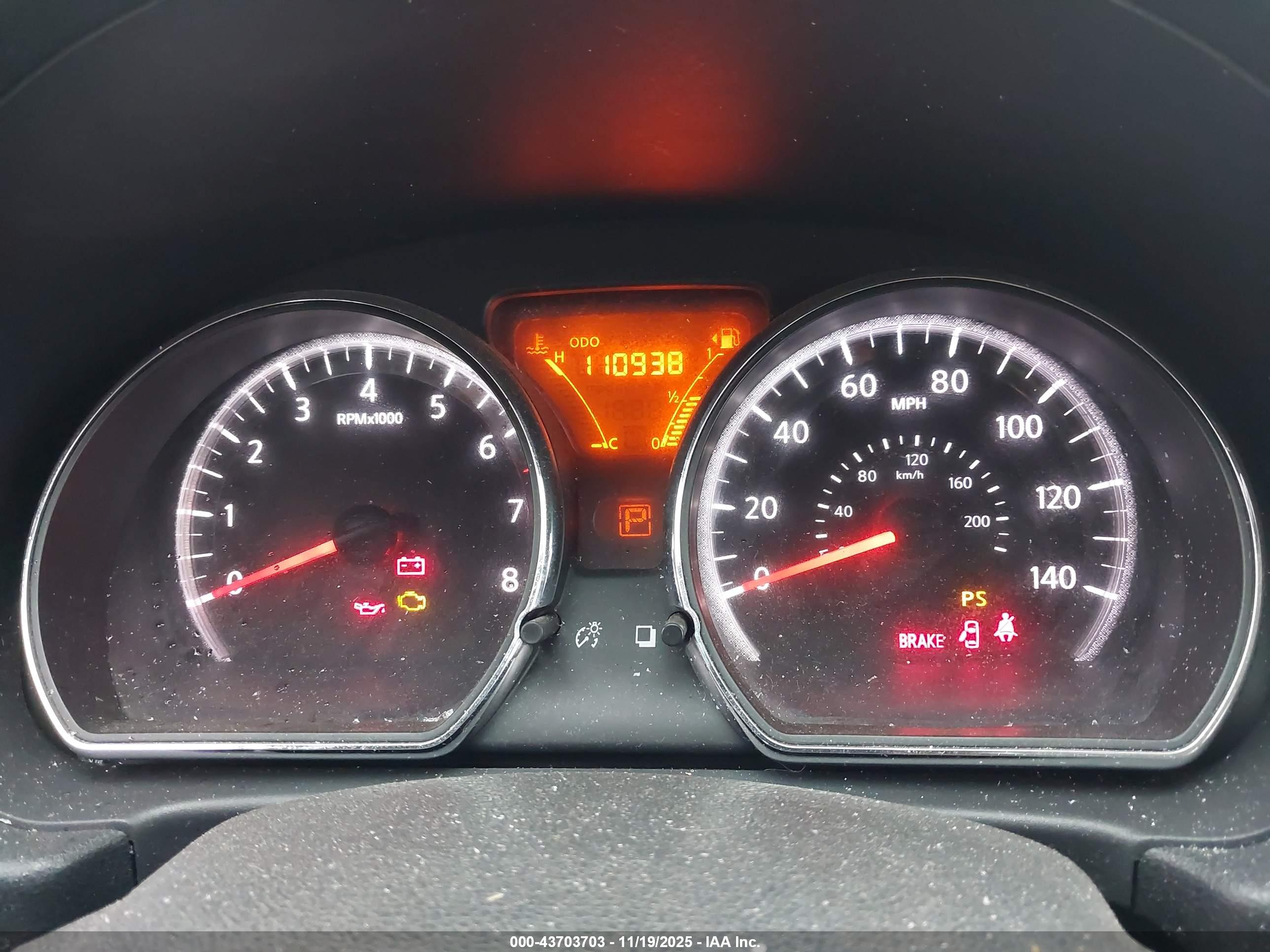 NISSAN VERSA image 7