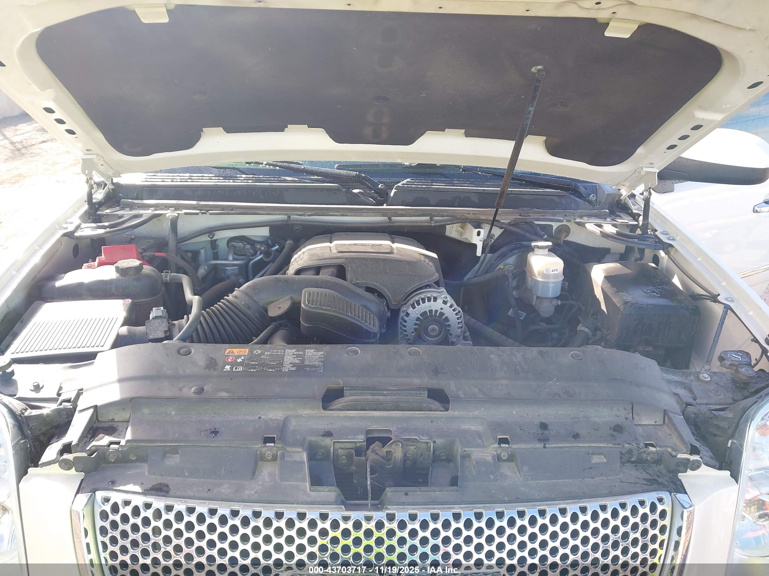 GMC YUKON image 10