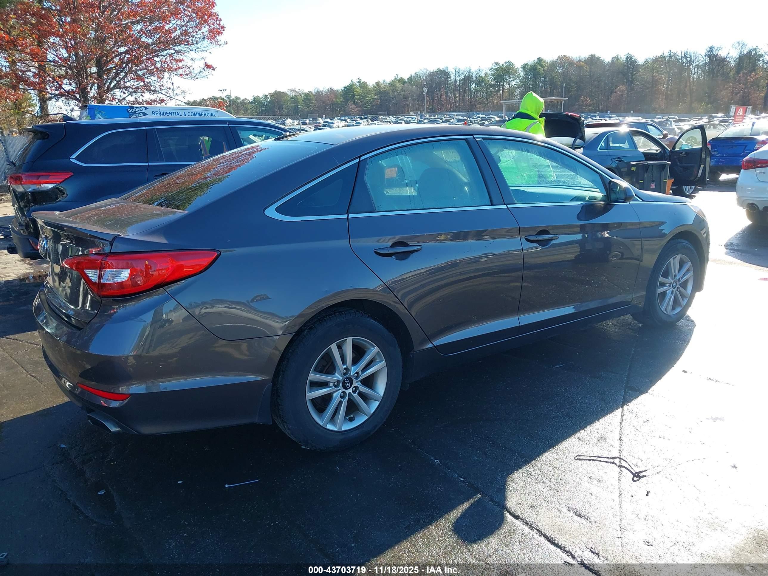 HYUNDAI SONATA image 4