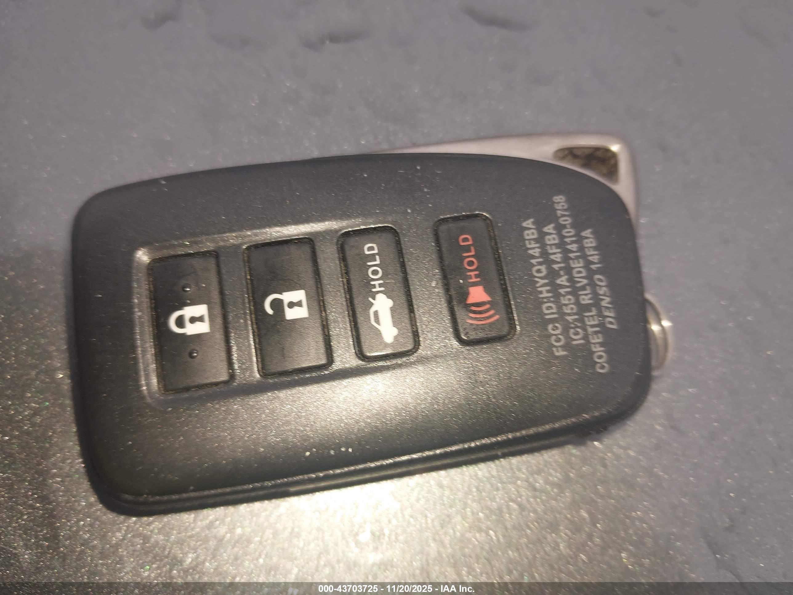 LEXUS ES image 11