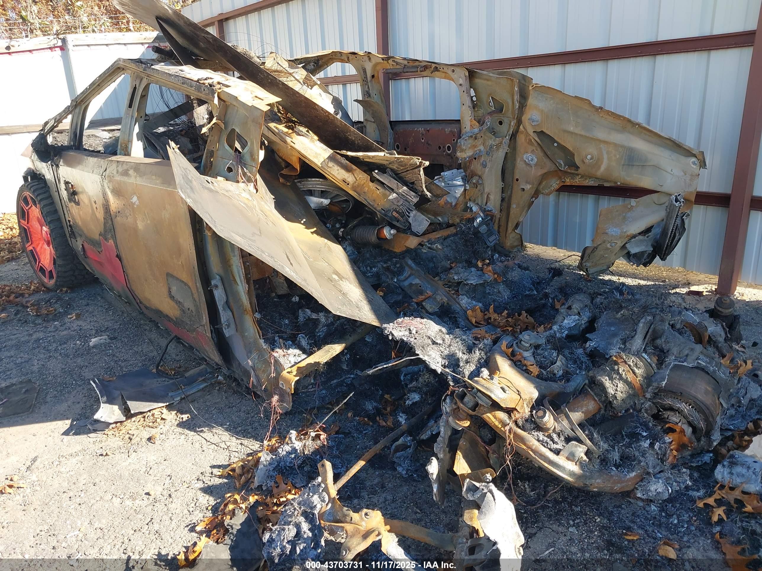 TESLA CYBERTRUCK image 3