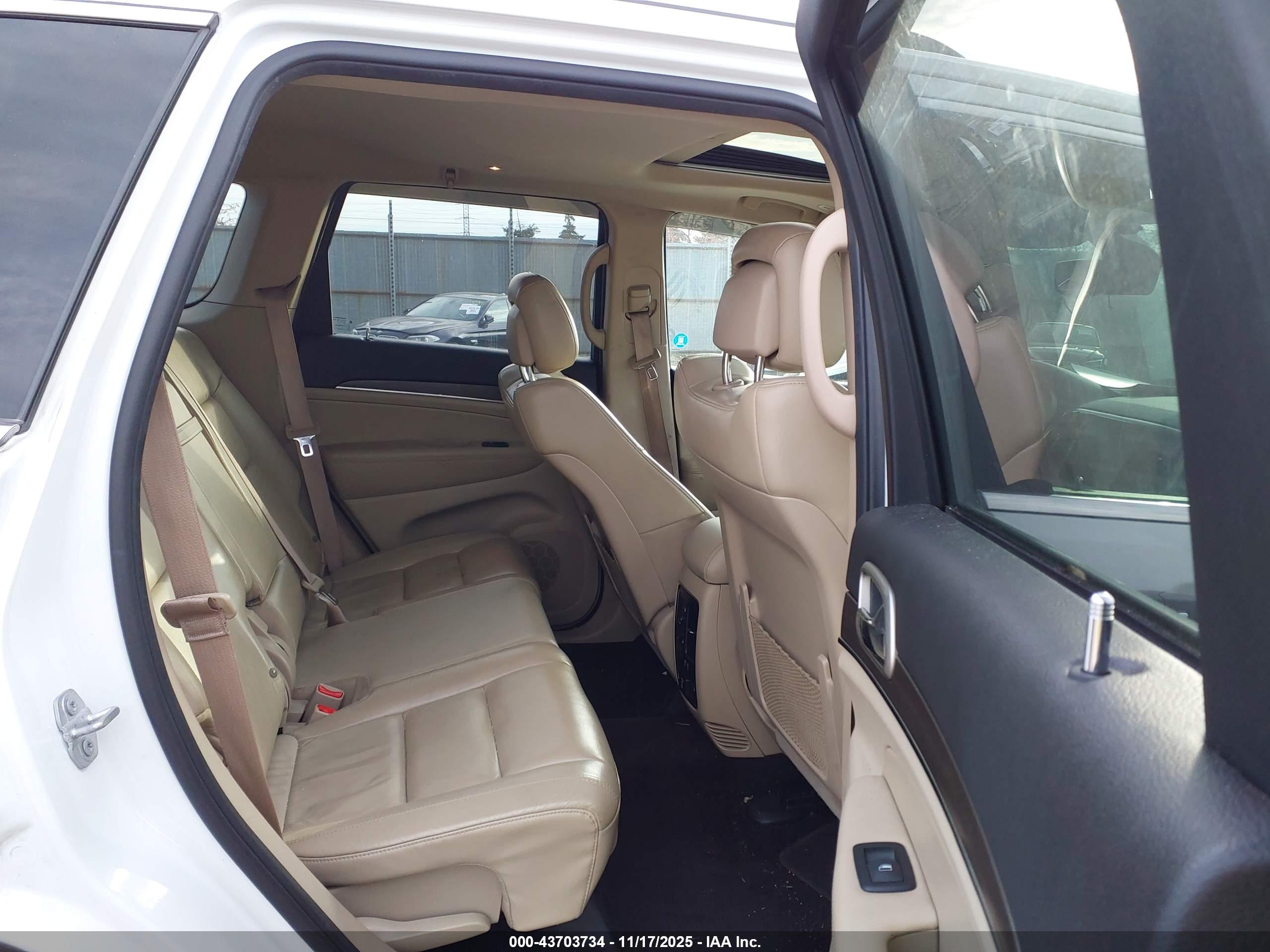 JEEP GRAND image 8