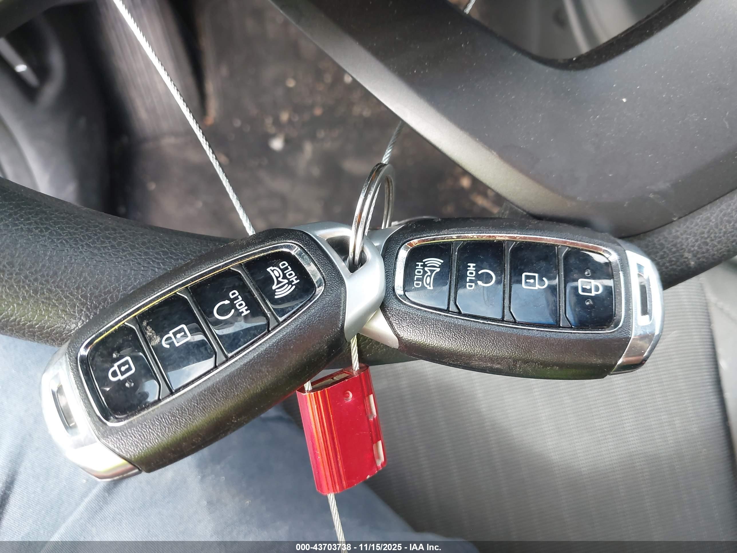 HYUNDAI KONA image 11