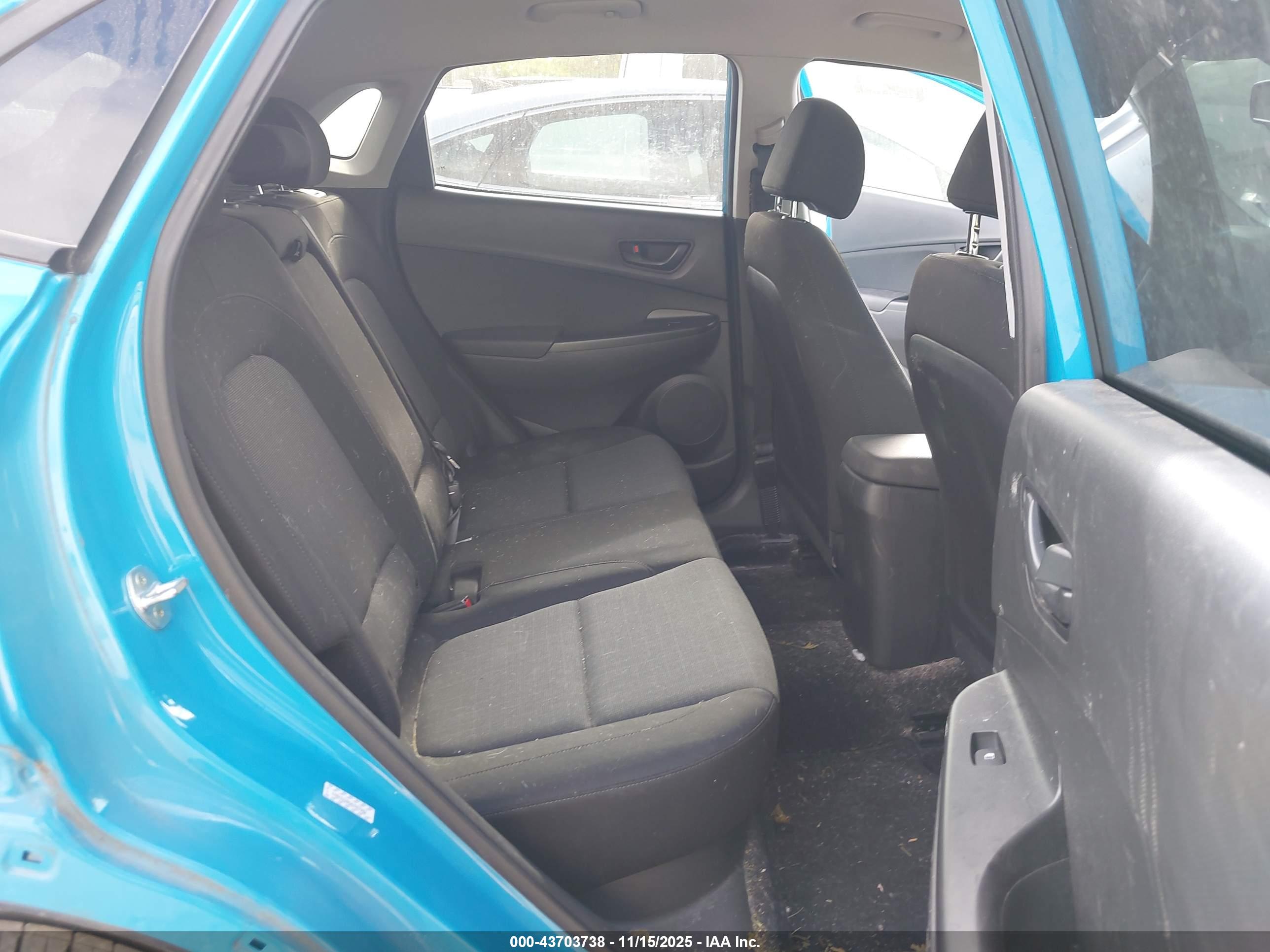 HYUNDAI KONA image 8