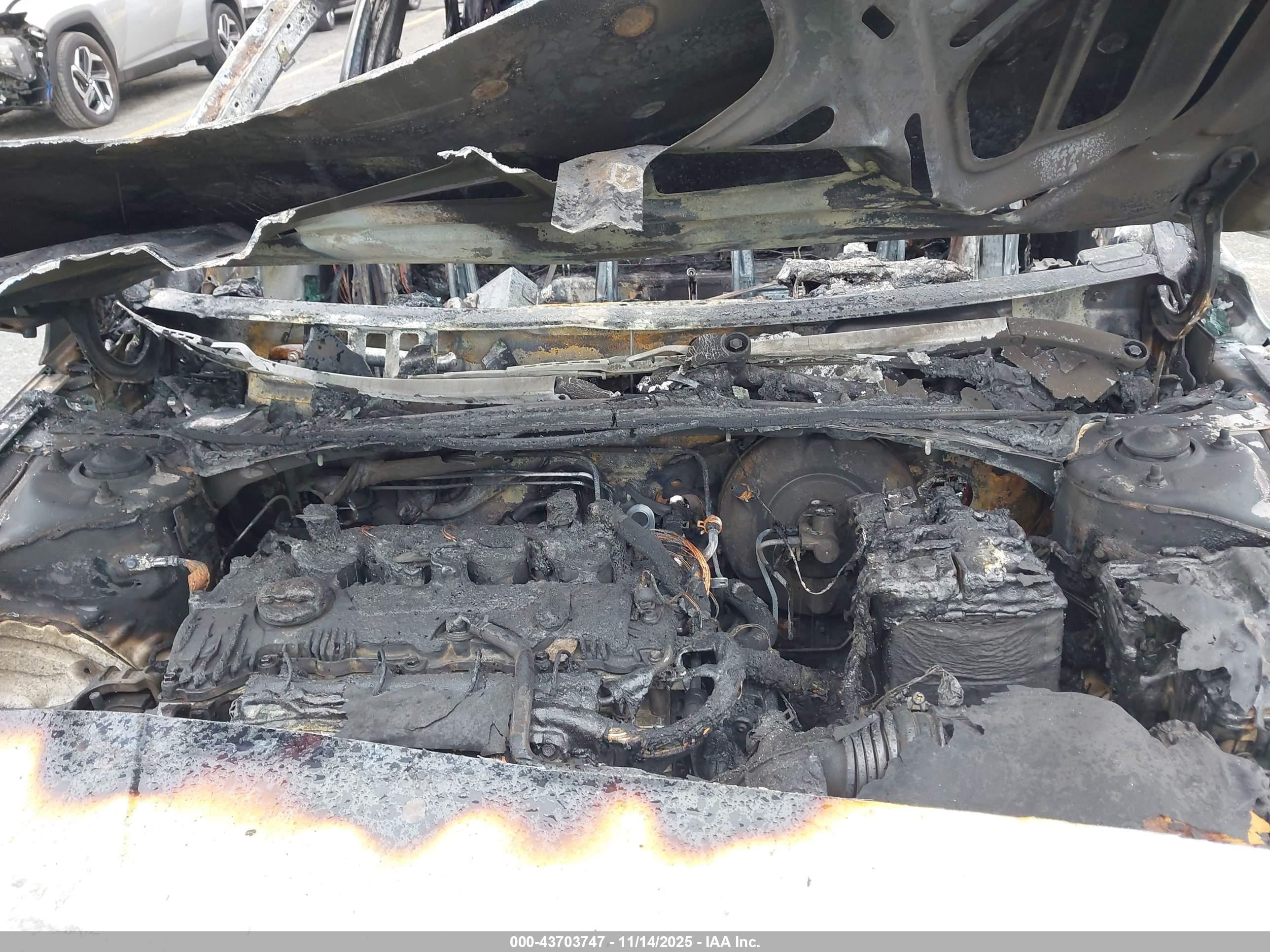 HYUNDAI ELANTRA image 10