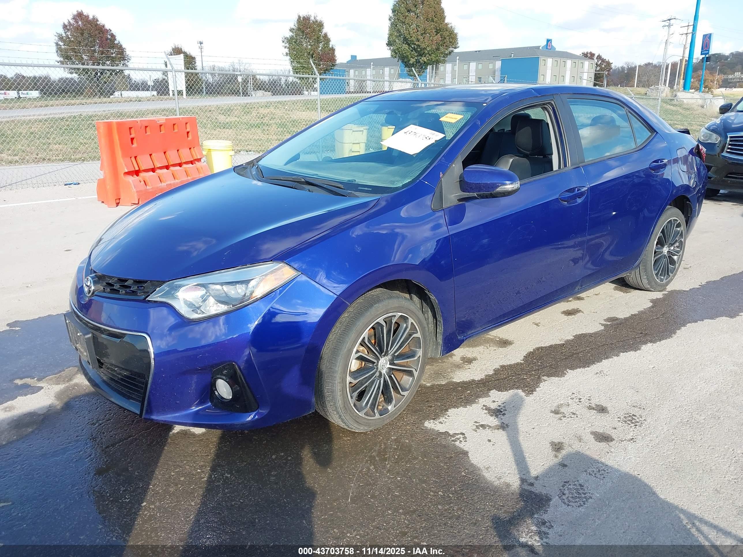 TOYOTA COROLLA image 2