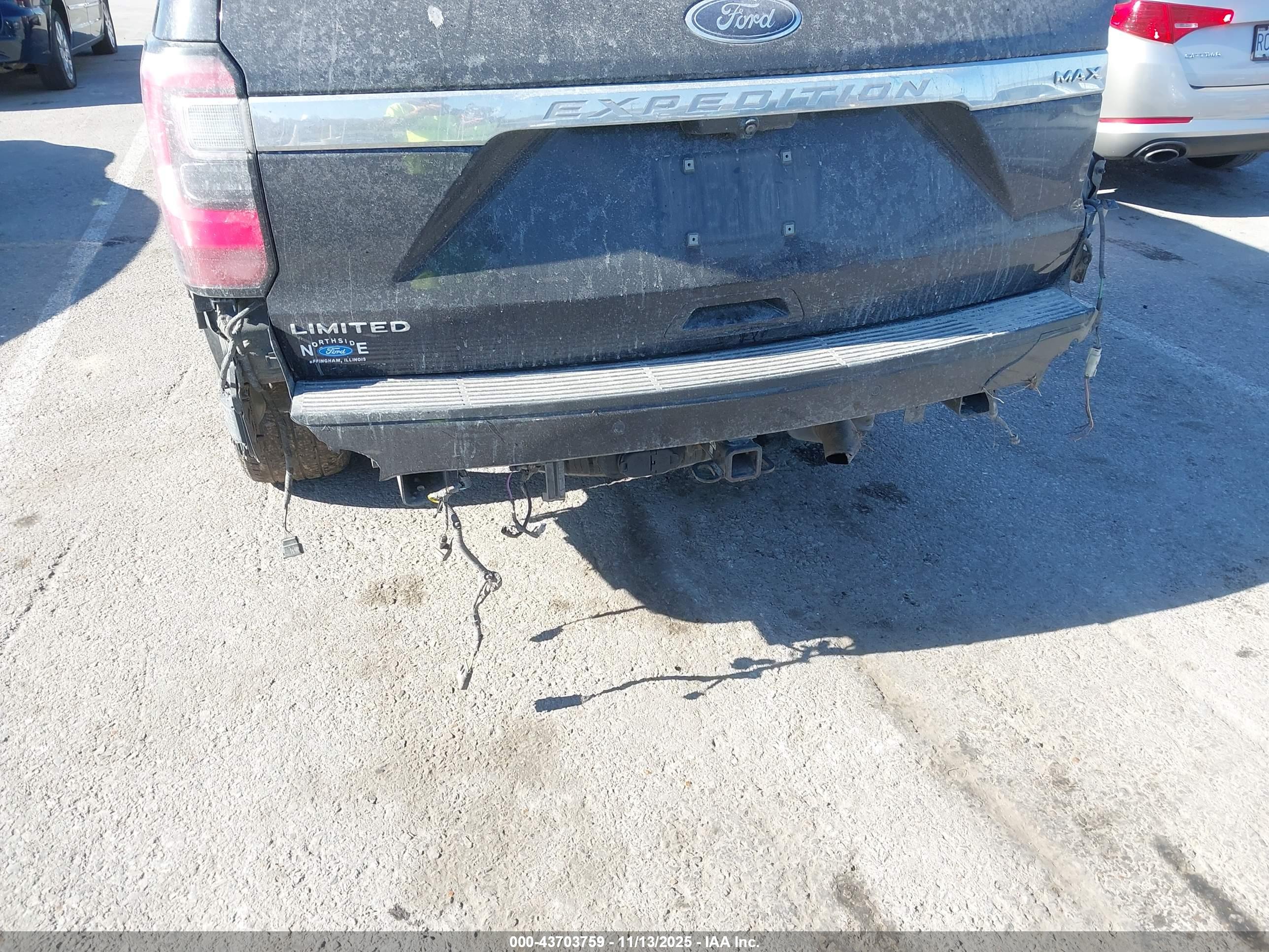 FORD EXPEDITION image 6