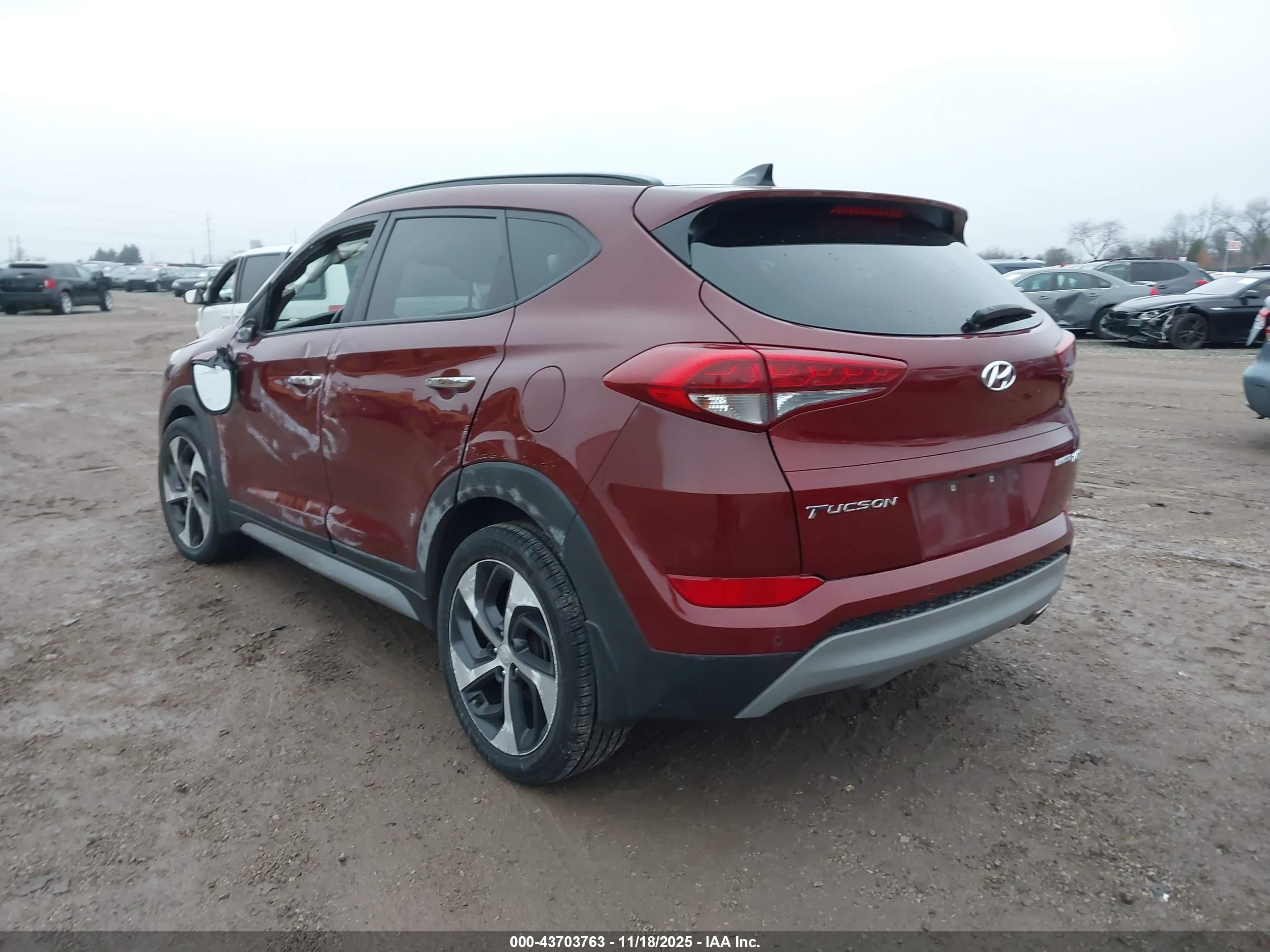HYUNDAI TUCSON image 3