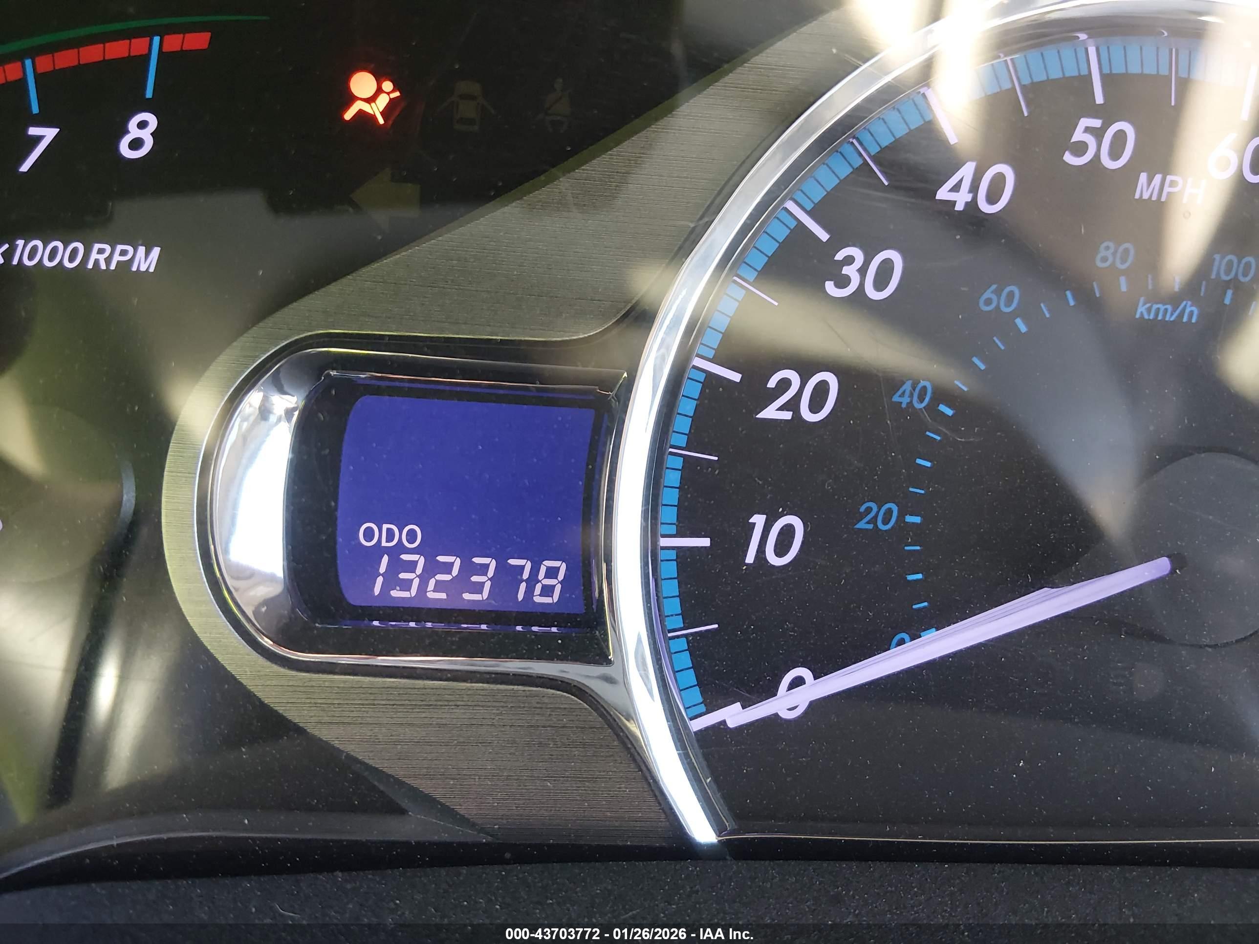 TOYOTA SIENNA image 7