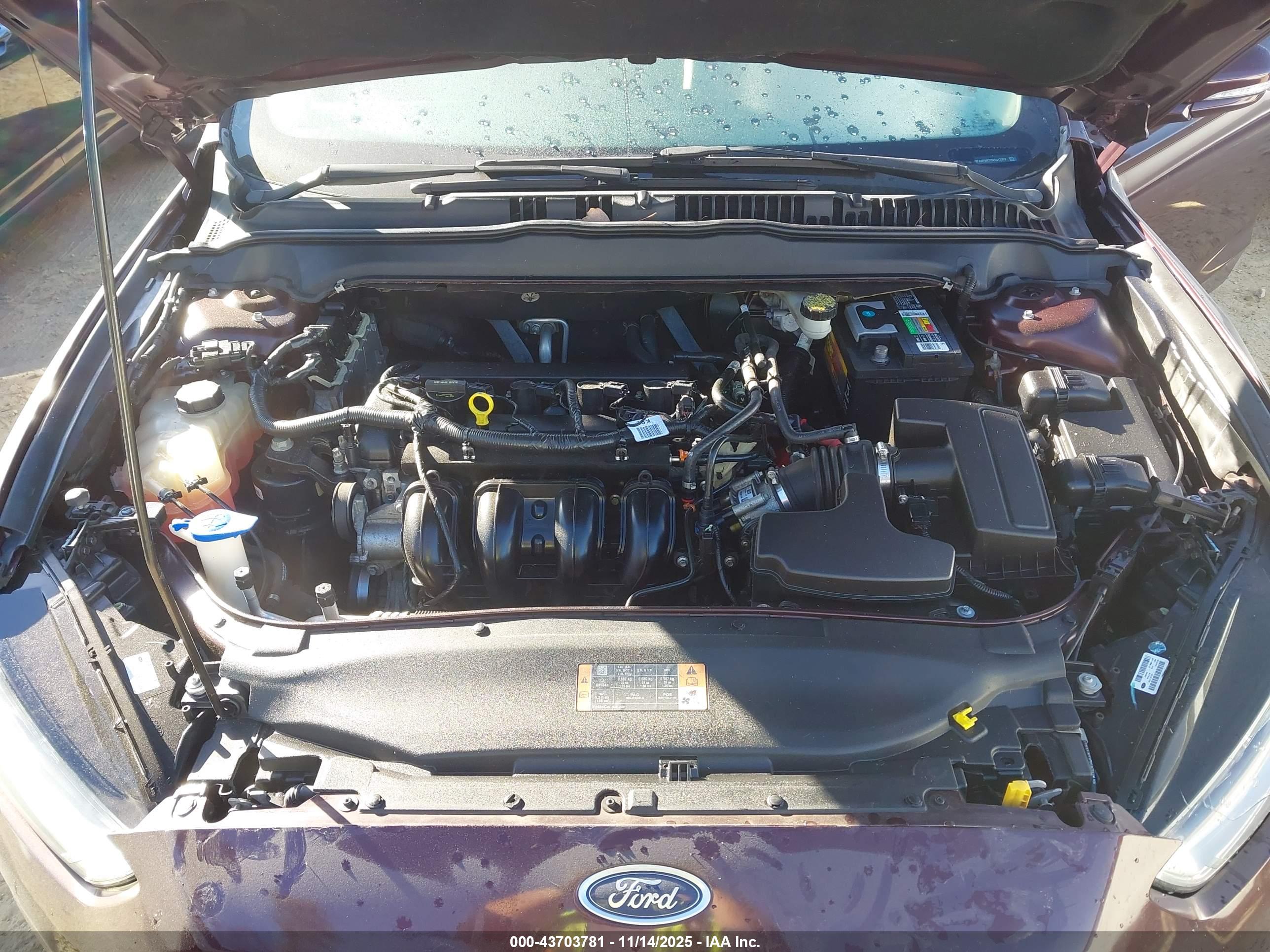 FORD FUSION image 10