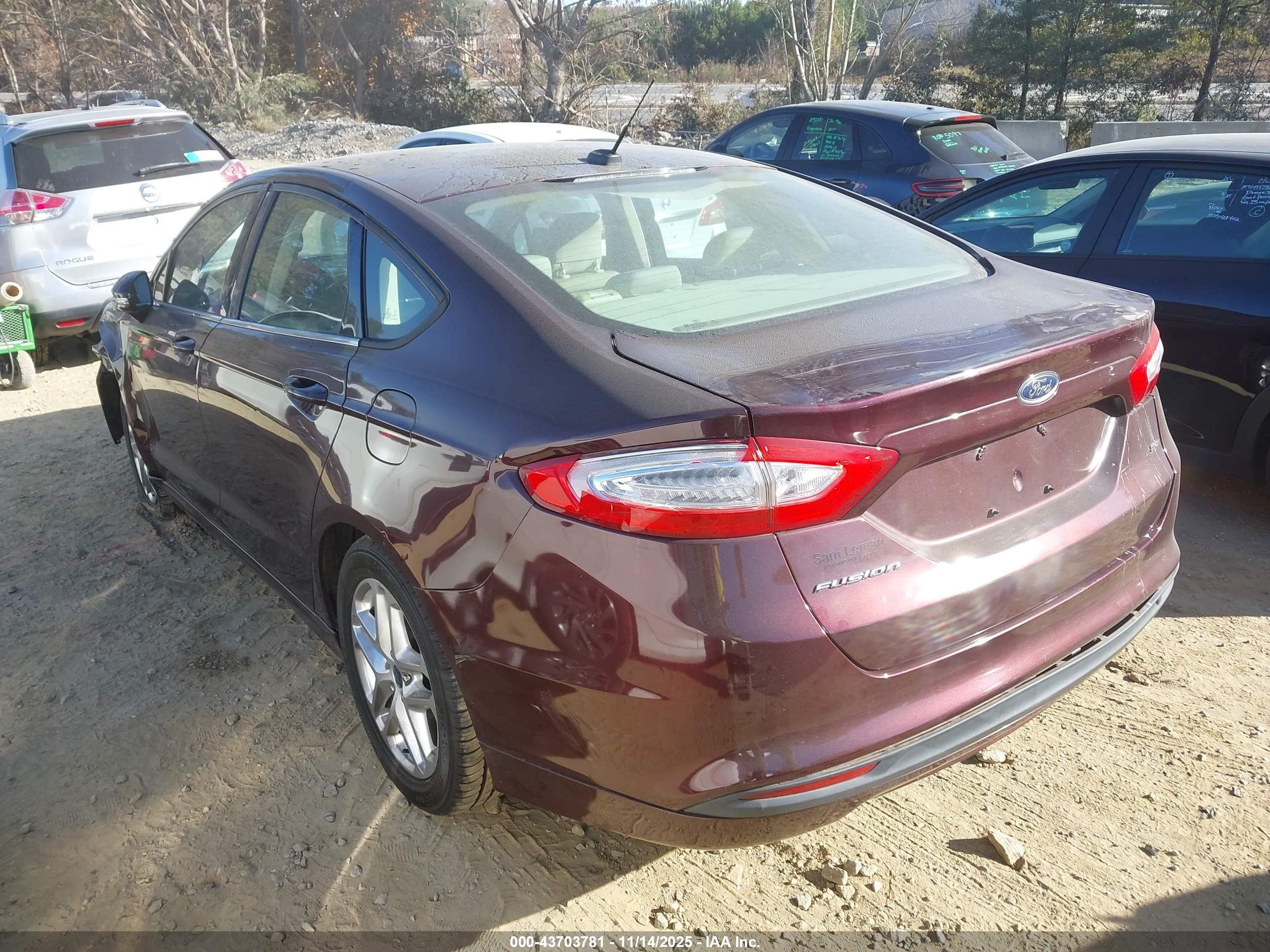 FORD FUSION image 3