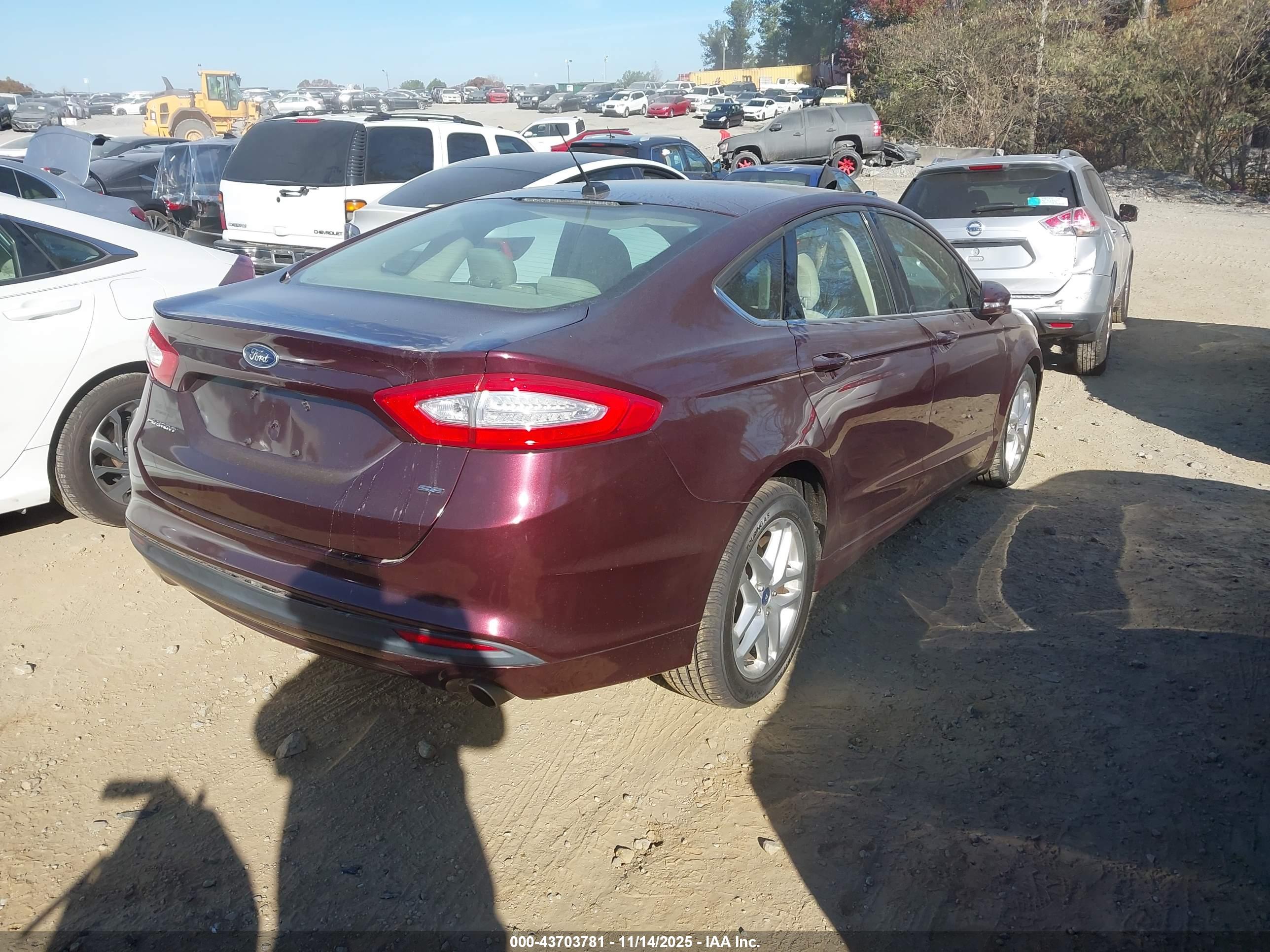 FORD FUSION image 4