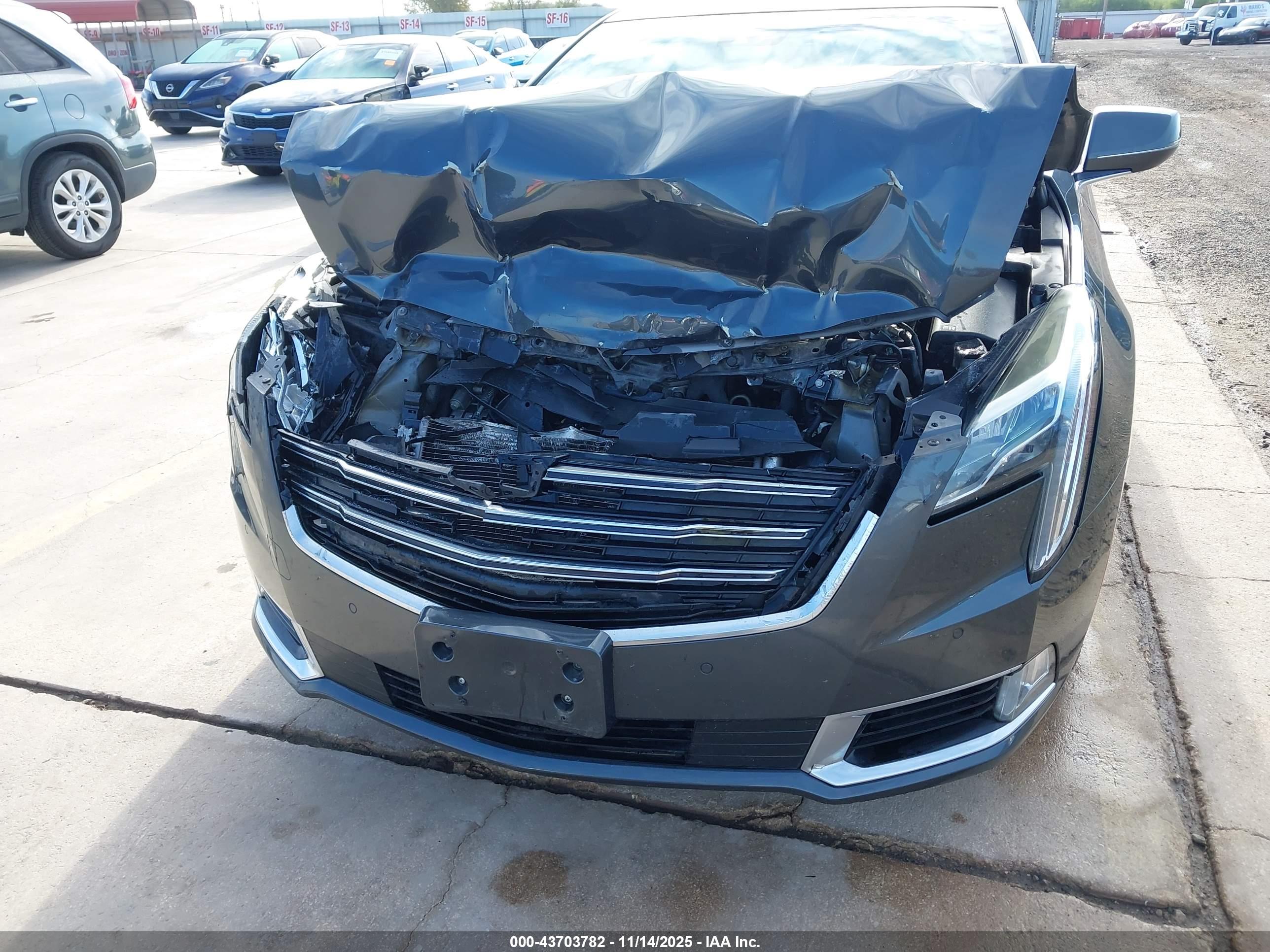 CADILLAC XTS image 6