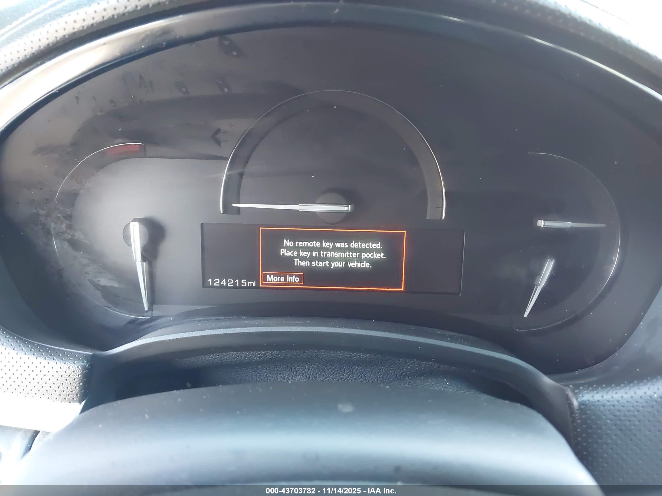 CADILLAC XTS image 7