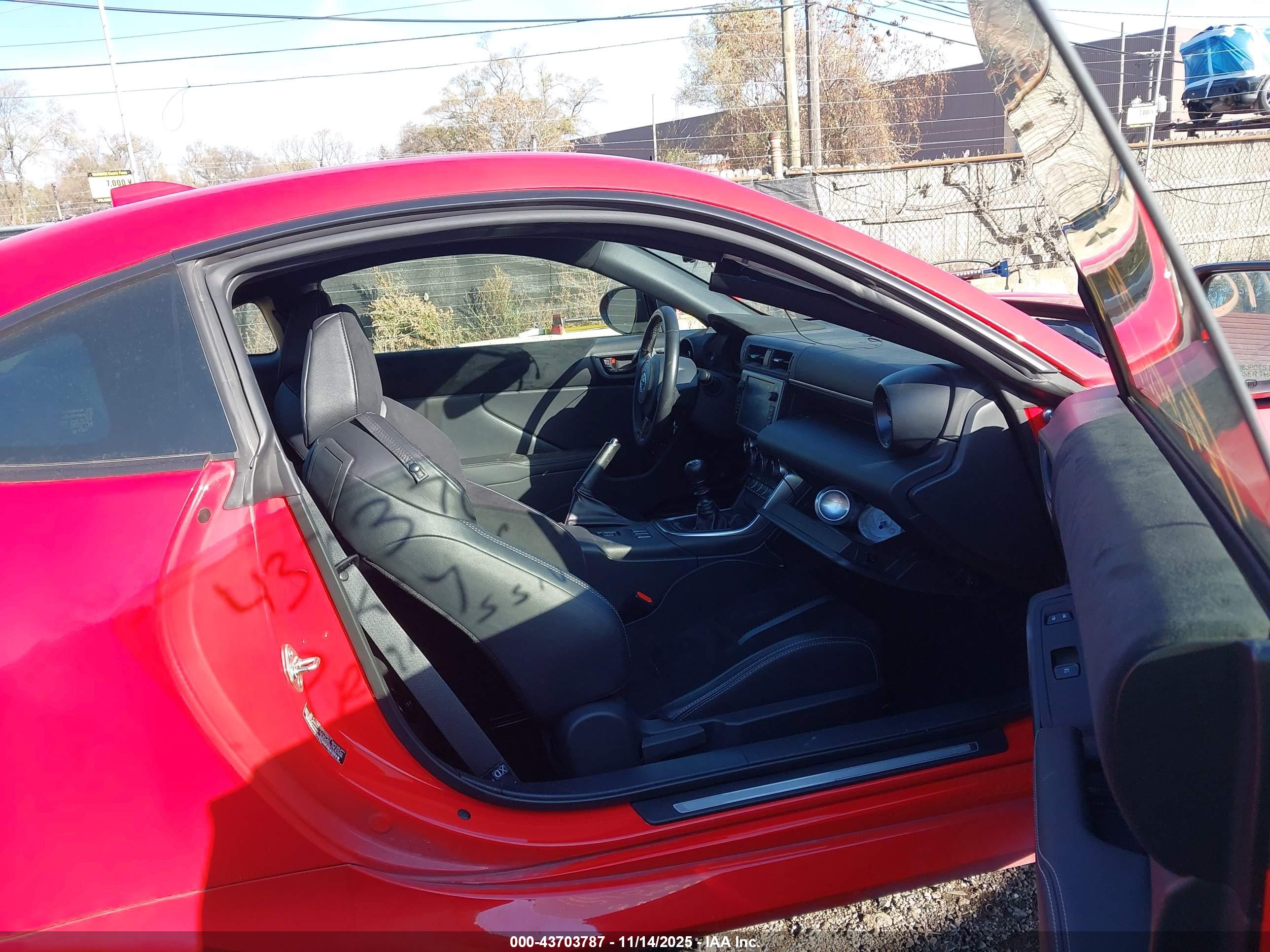 TOYOTA GR86 image 5