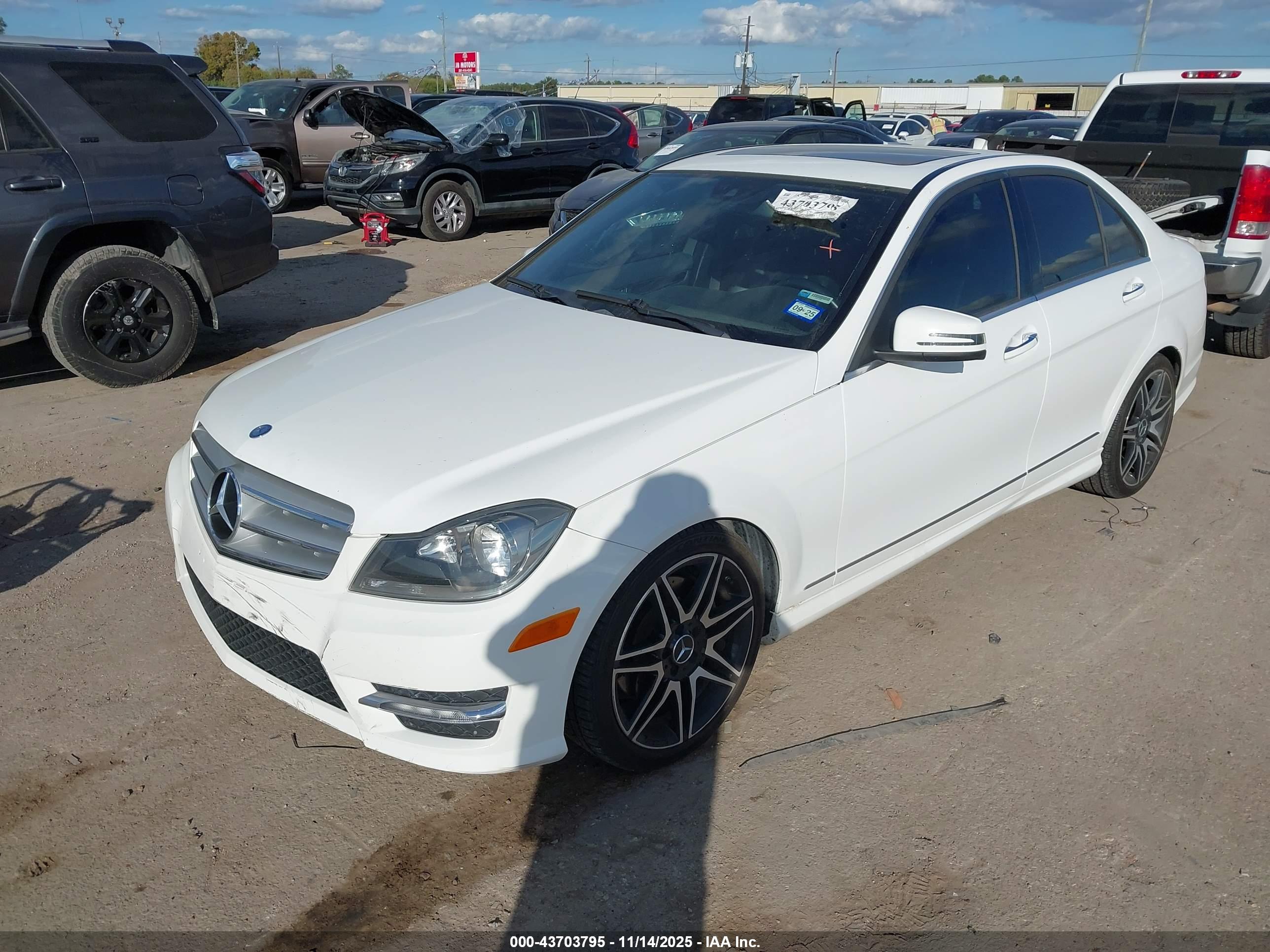 MERCEDES-BENZ C image 2