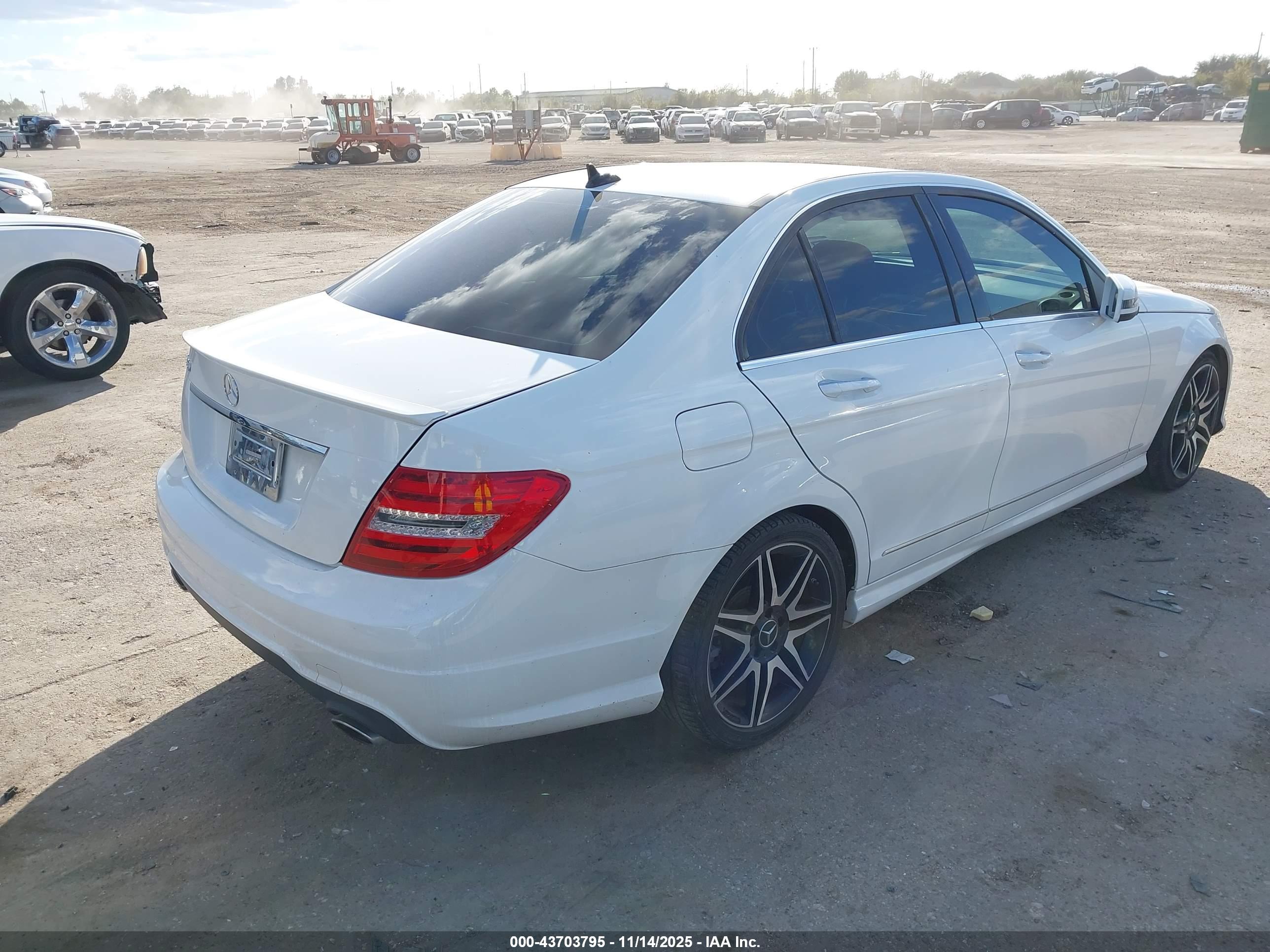 MERCEDES-BENZ C image 4