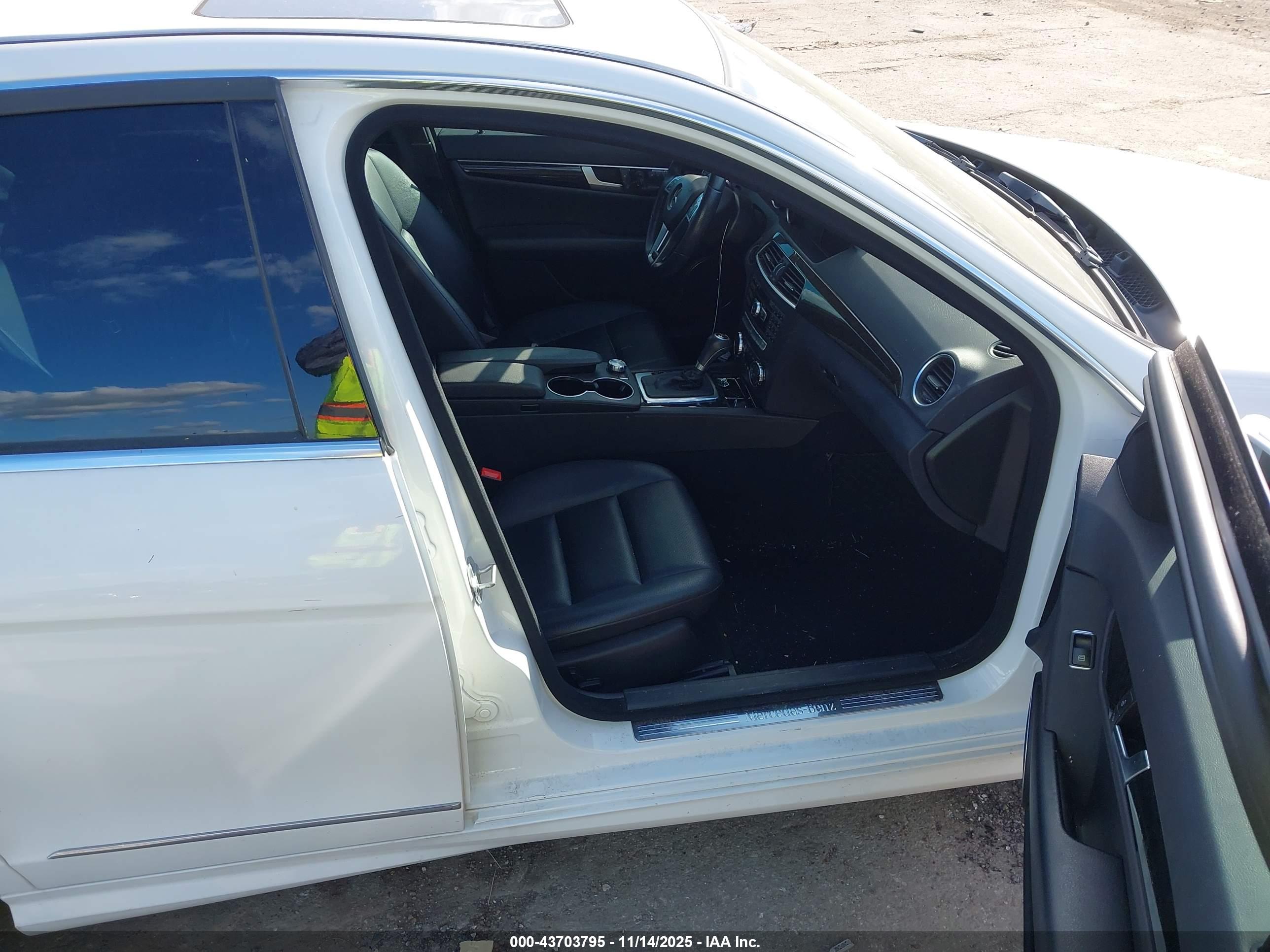 MERCEDES-BENZ C image 5