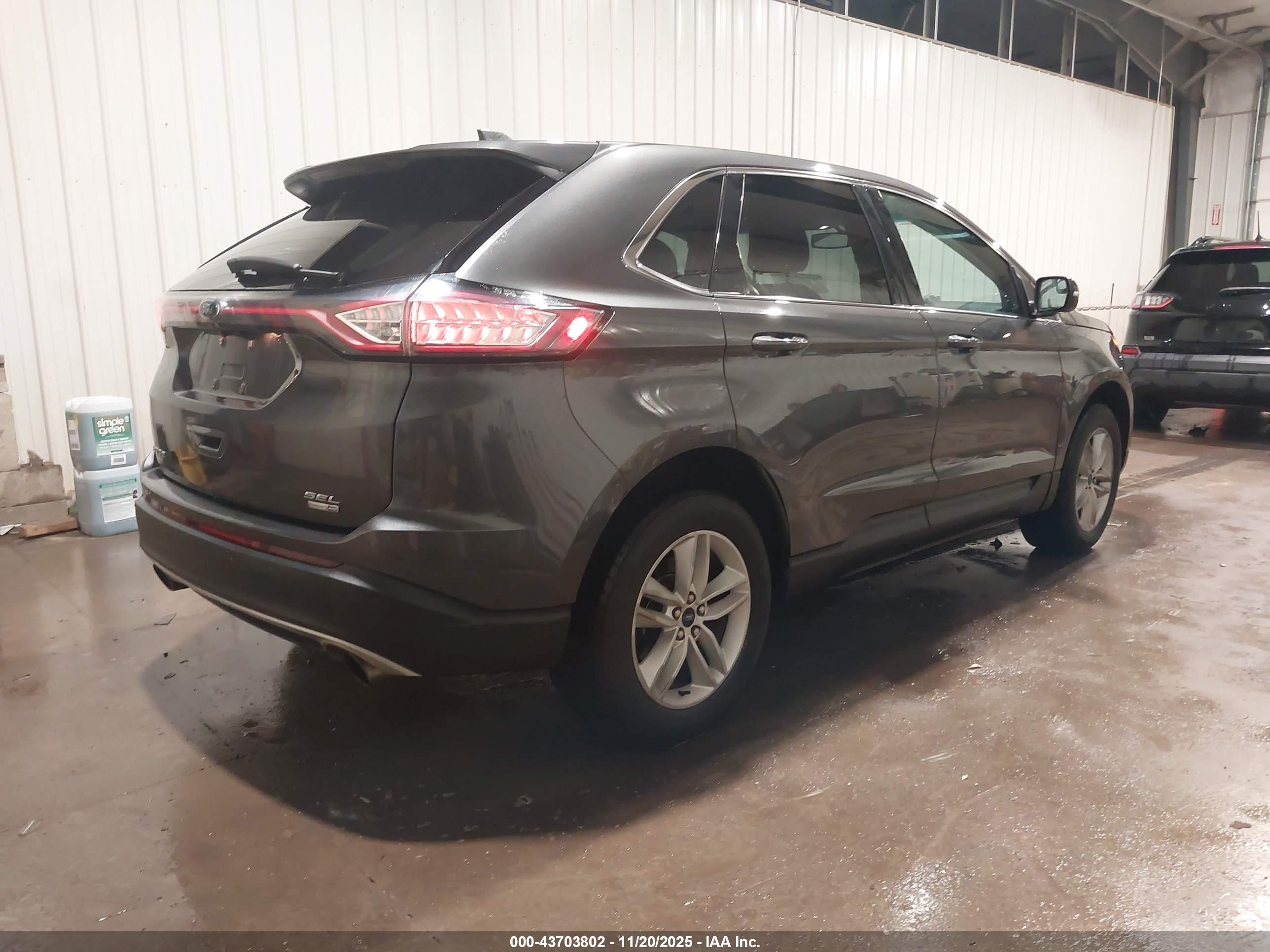 FORD EDGE image 4
