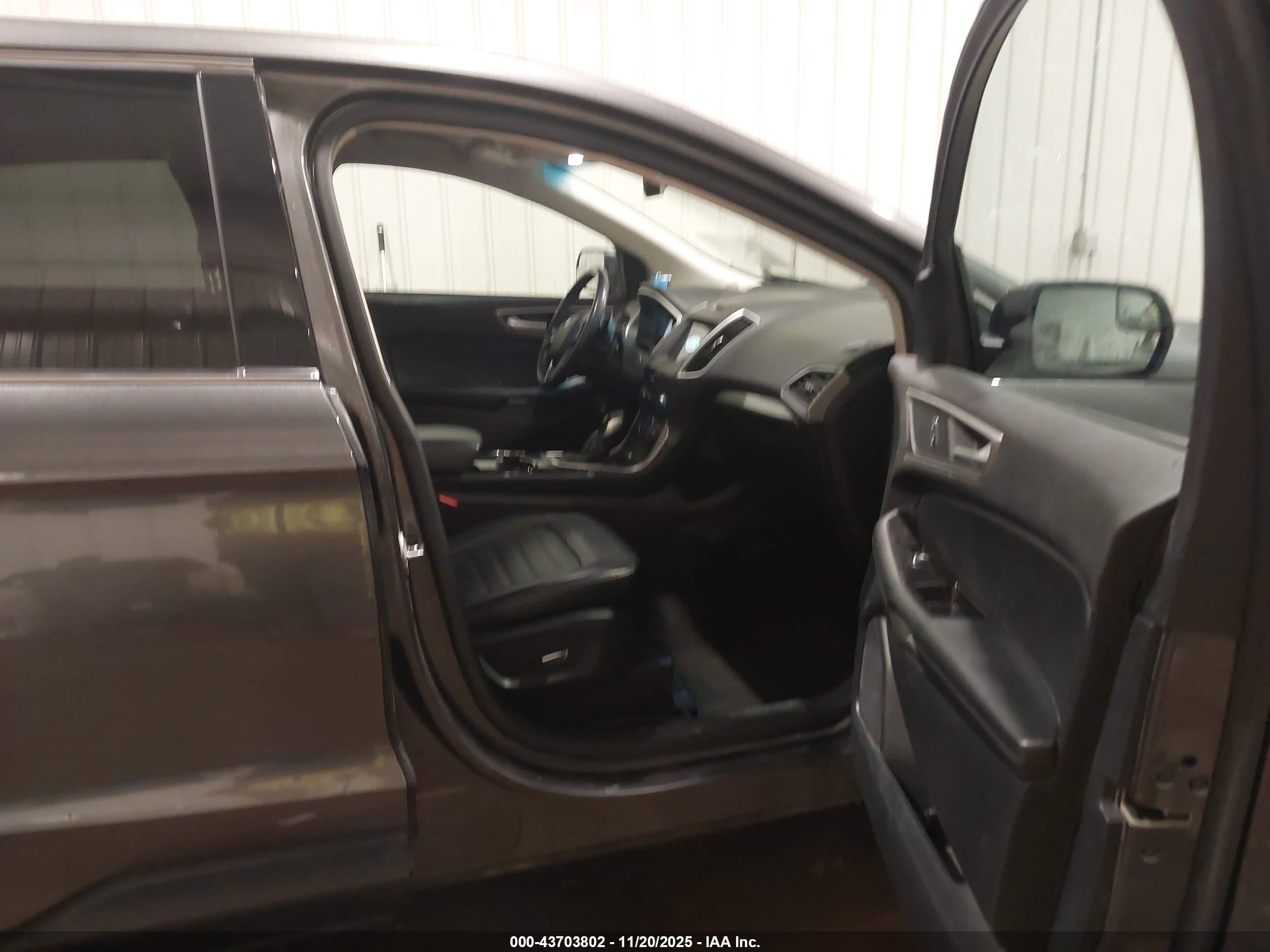 FORD EDGE image 5