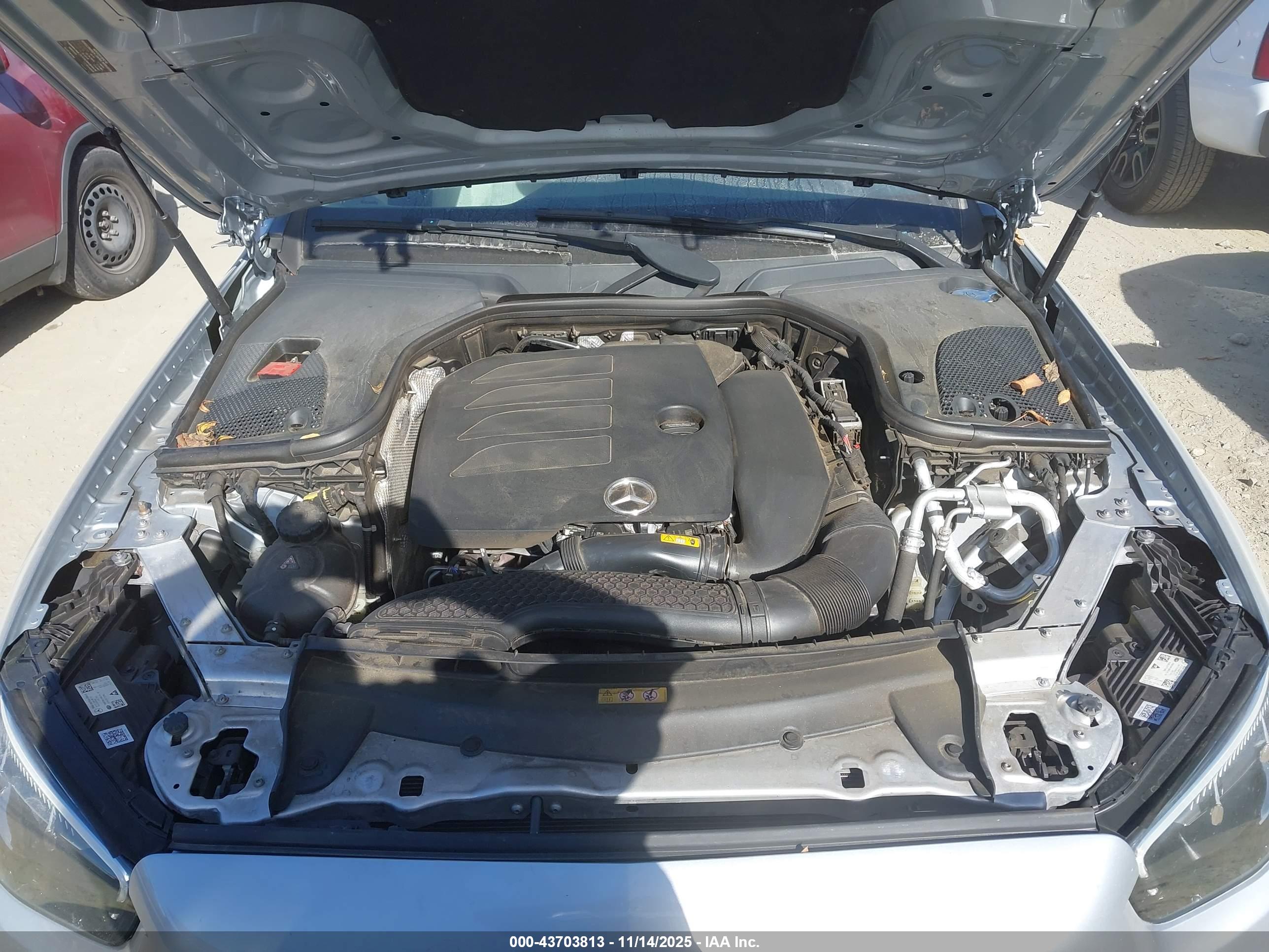 MERCEDES-BENZ E image 10