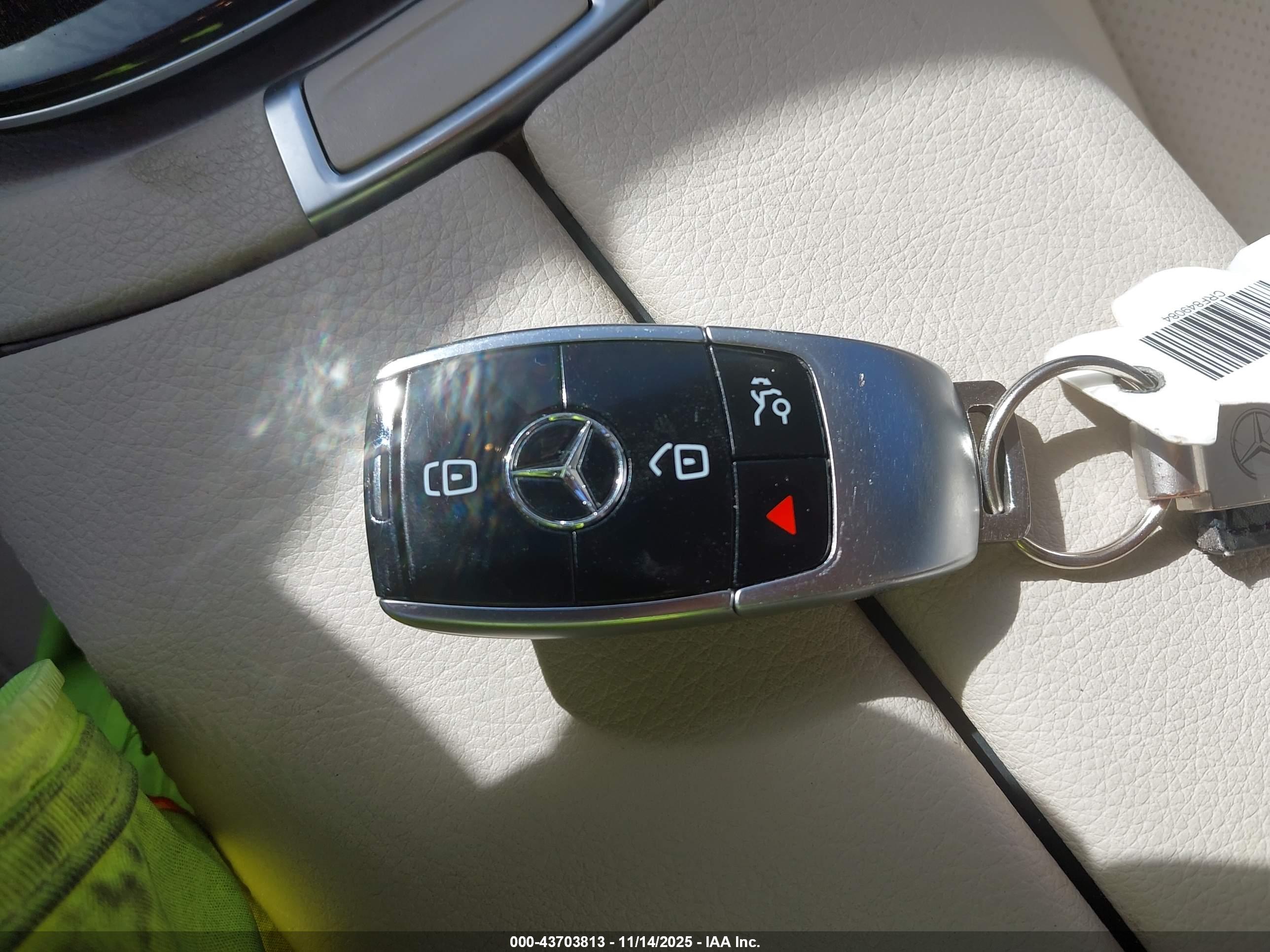 MERCEDES-BENZ E image 11