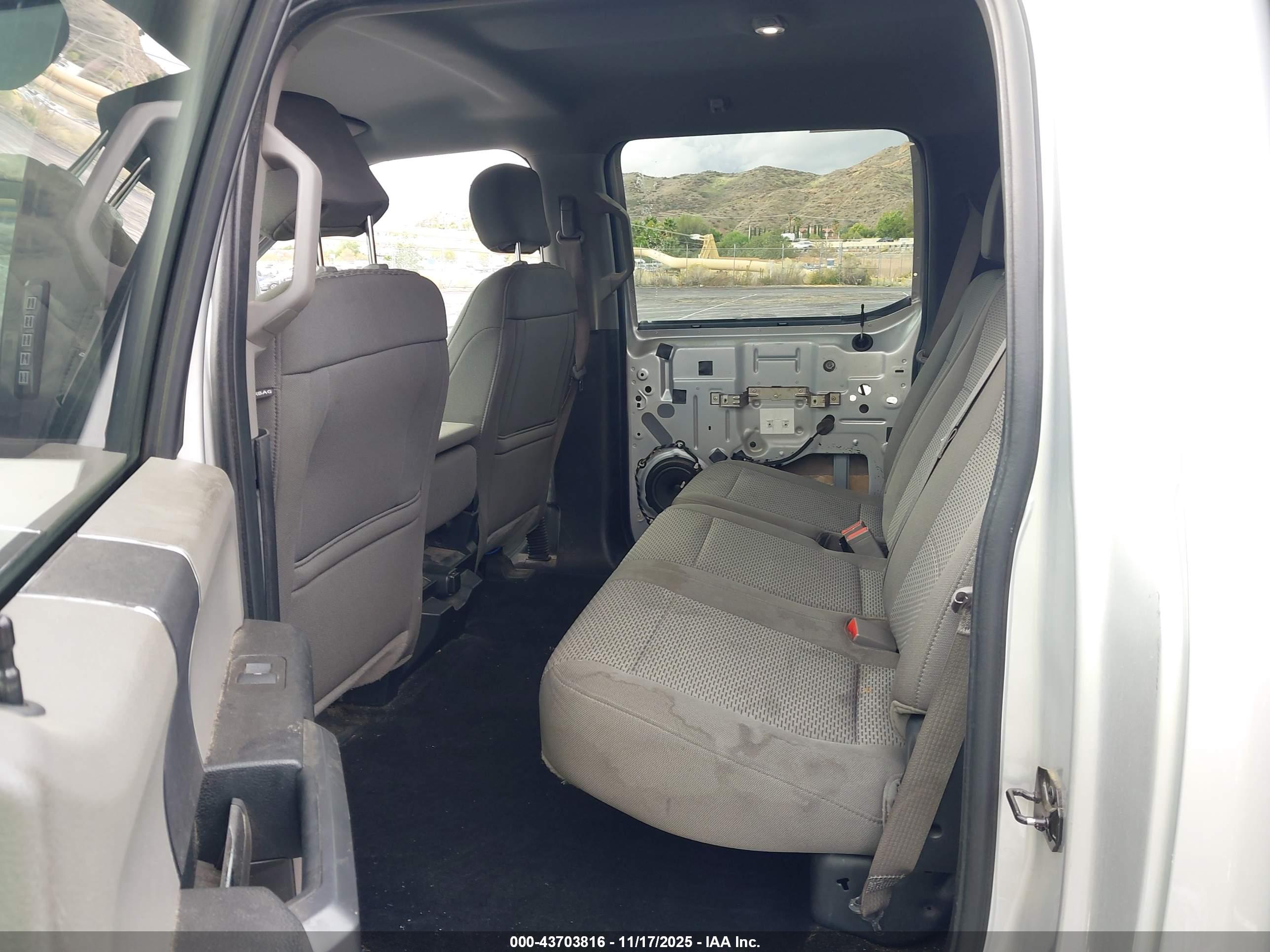 FORD F-150 image 8
