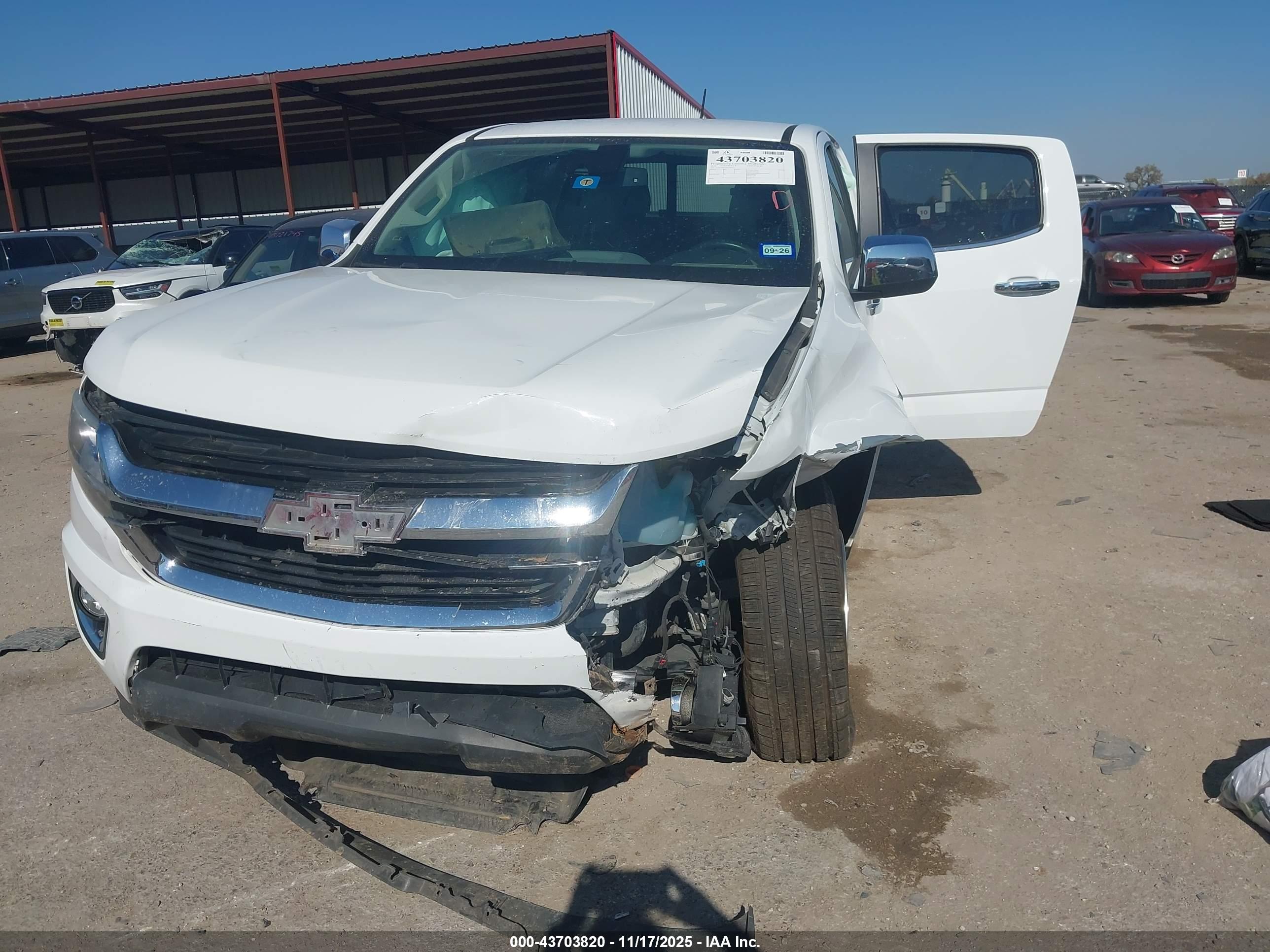 CHEVROLET COLORADO image 6