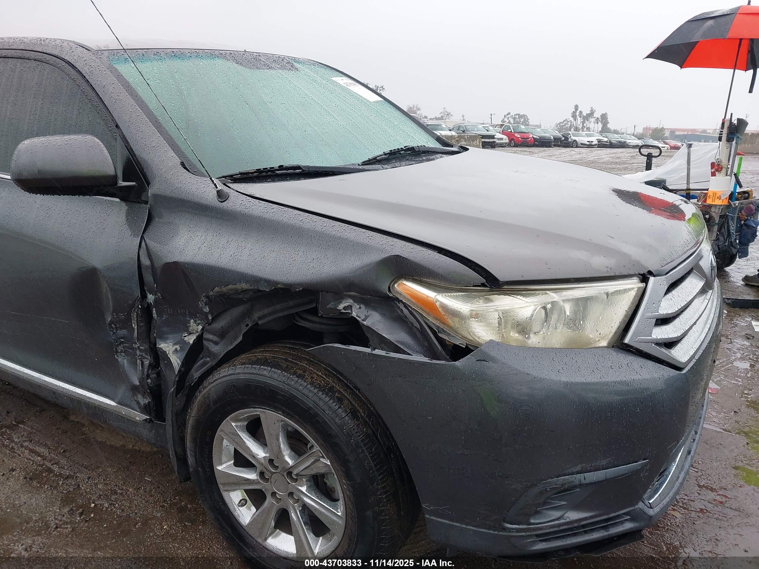 TOYOTA HIGHLANDER image 6