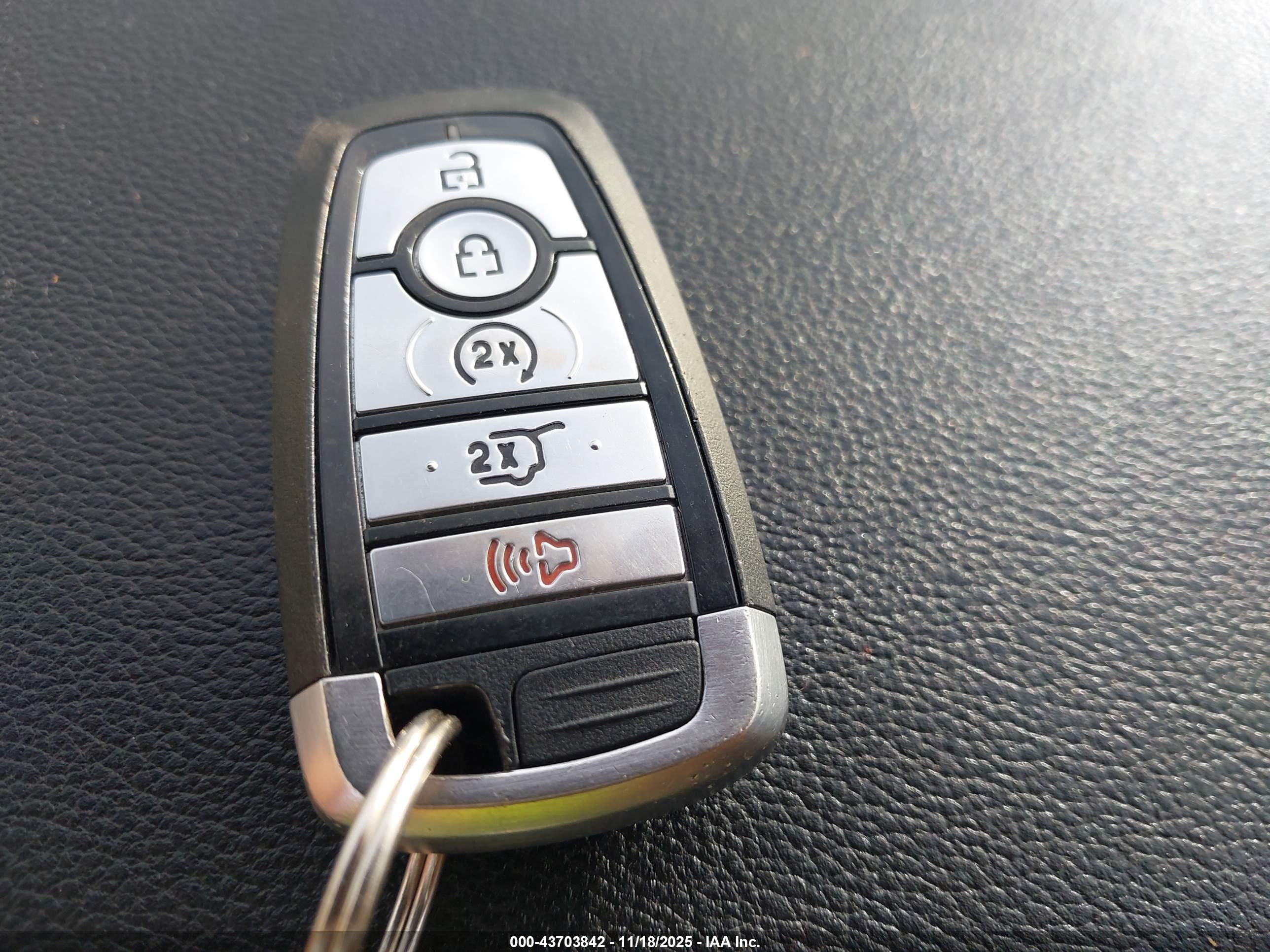 FORD EXPLORER image 11