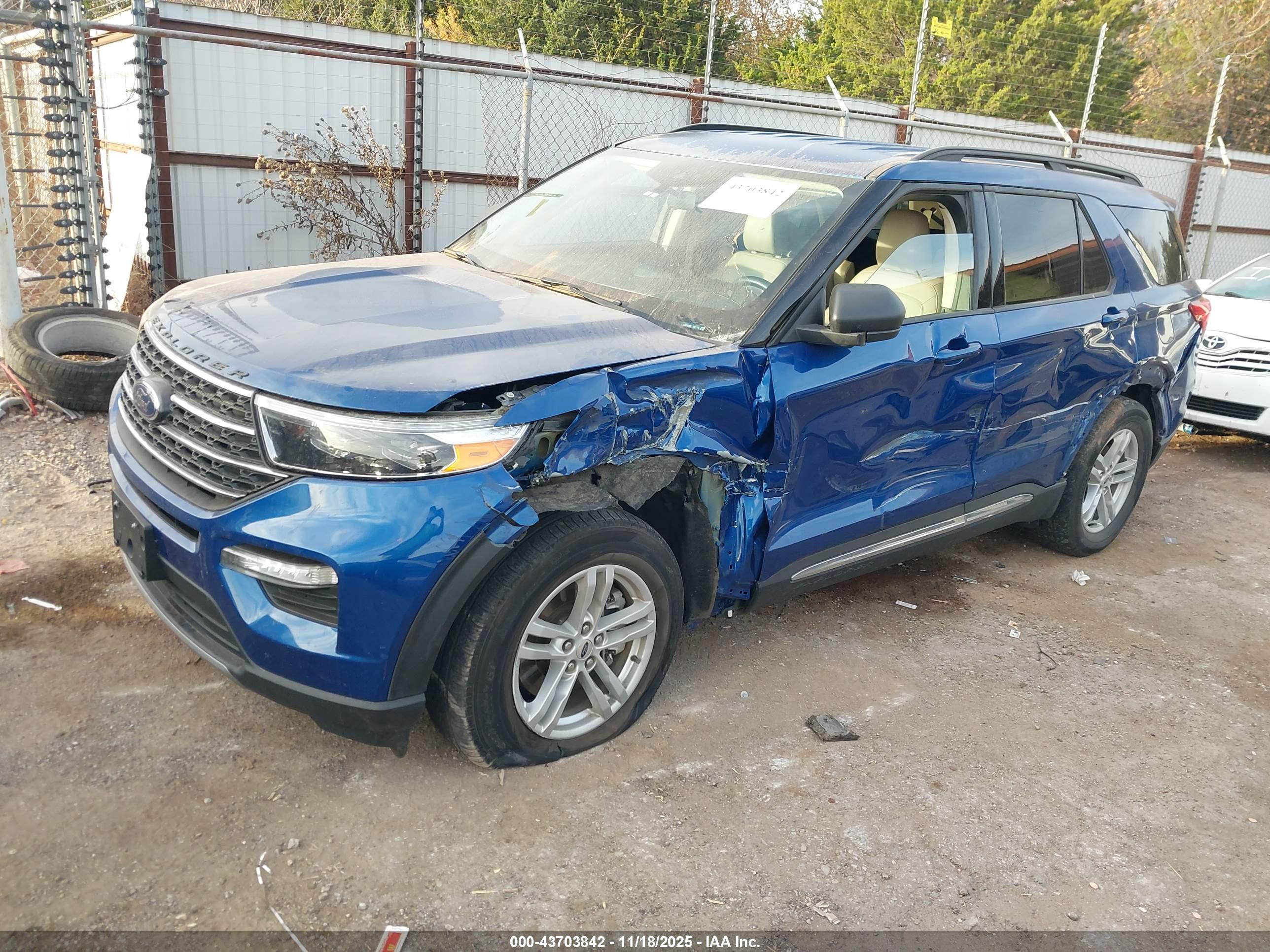 FORD EXPLORER image 2