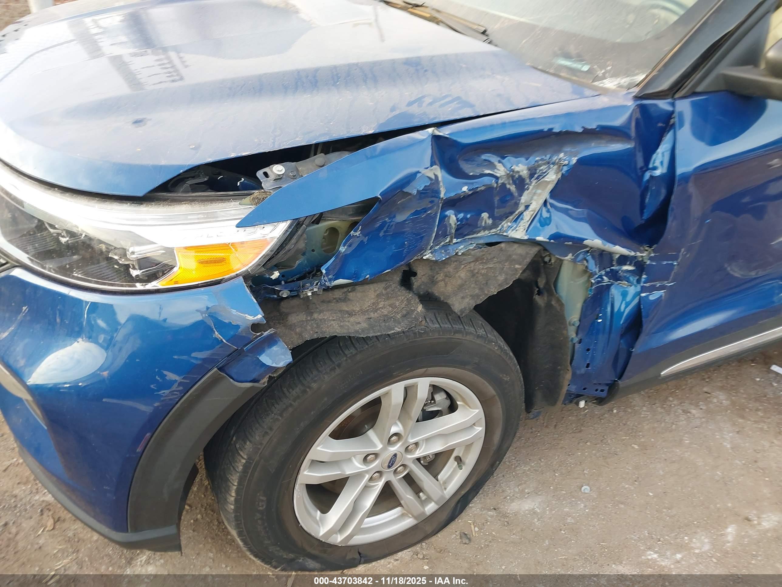 FORD EXPLORER image 6