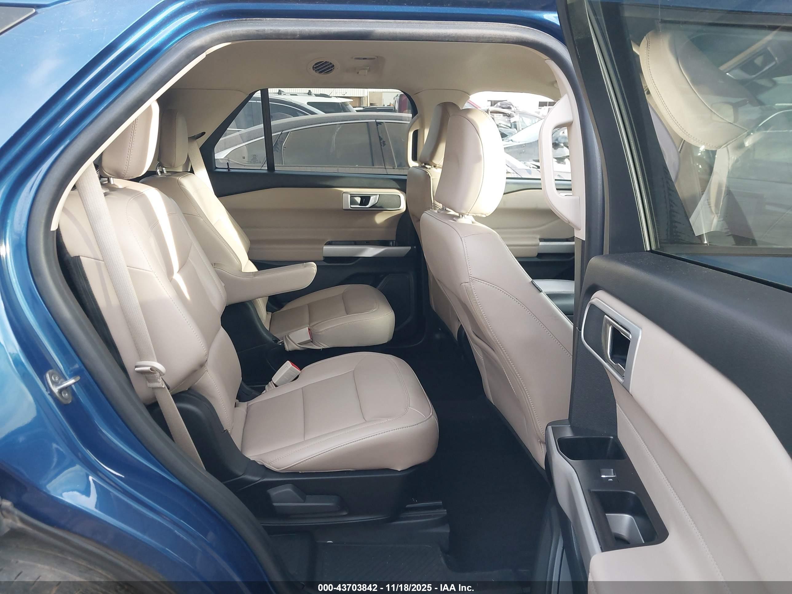 FORD EXPLORER image 8