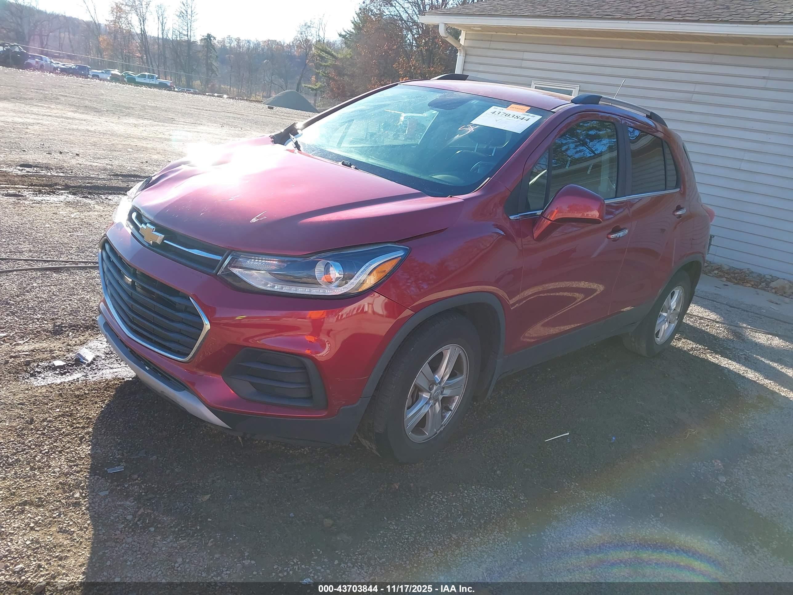 CHEVROLET TRAX image 2