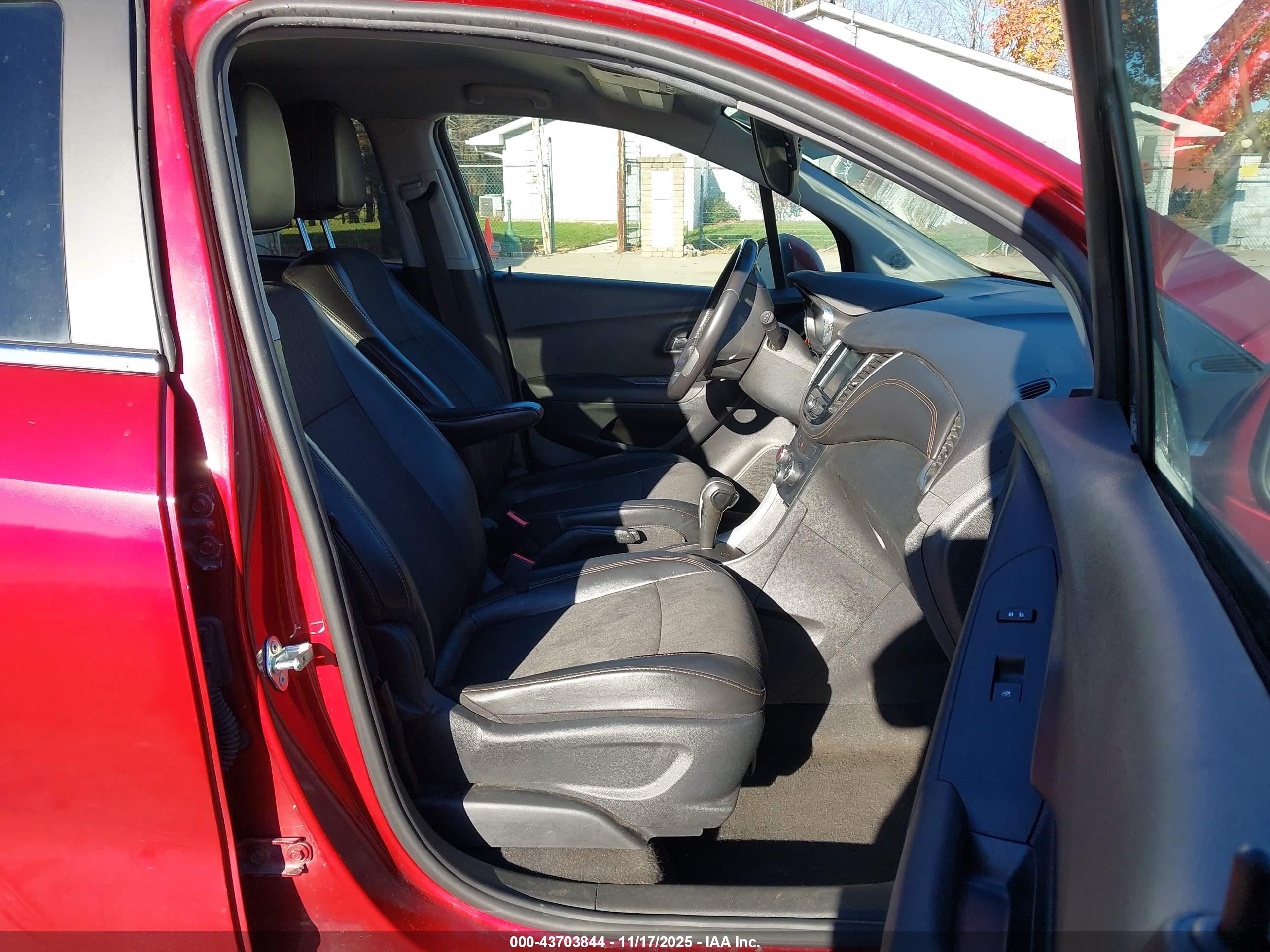 CHEVROLET TRAX image 5
