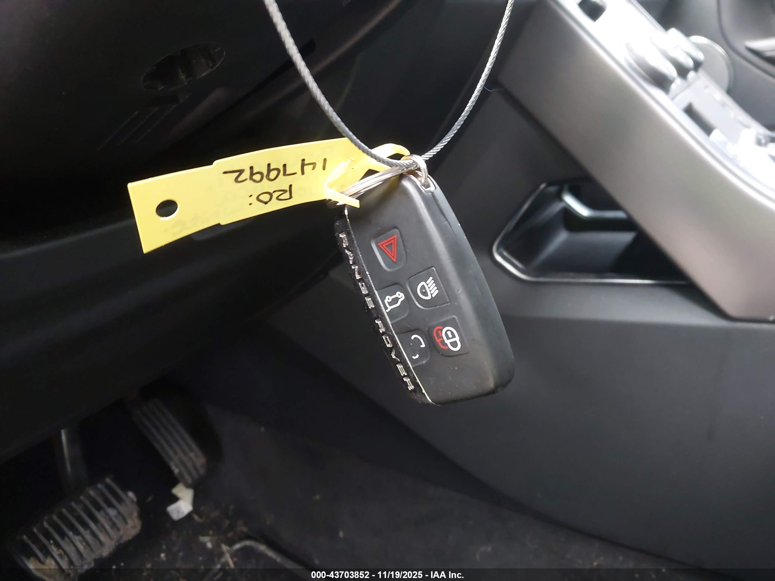 LAND ROVER image 11