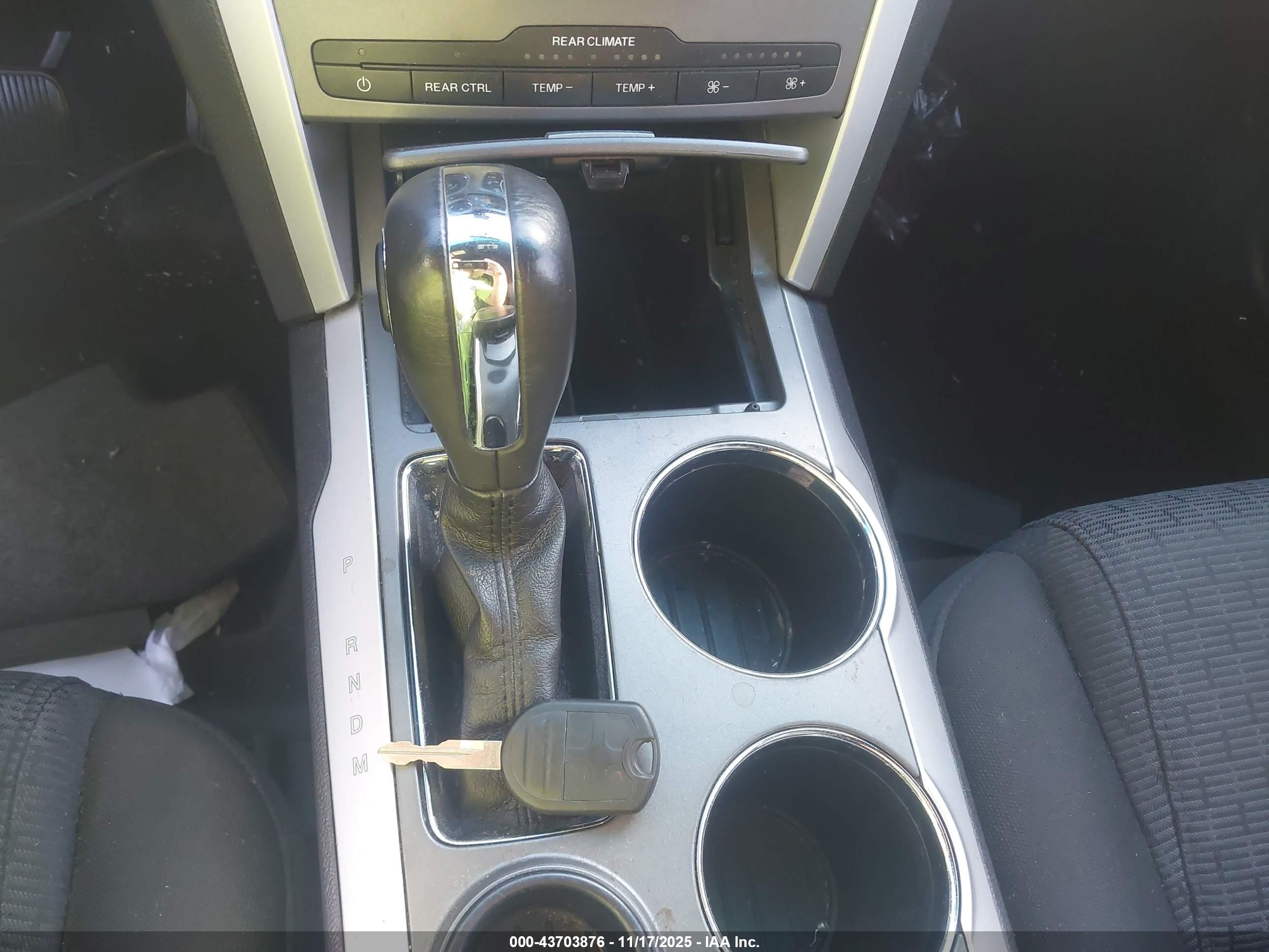 FORD EXPLORER image 11