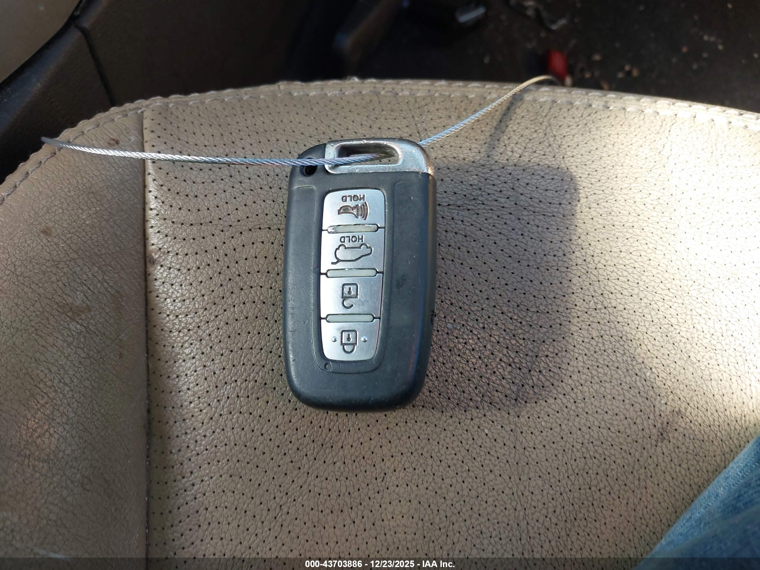 HYUNDAI ELANTRA image 11