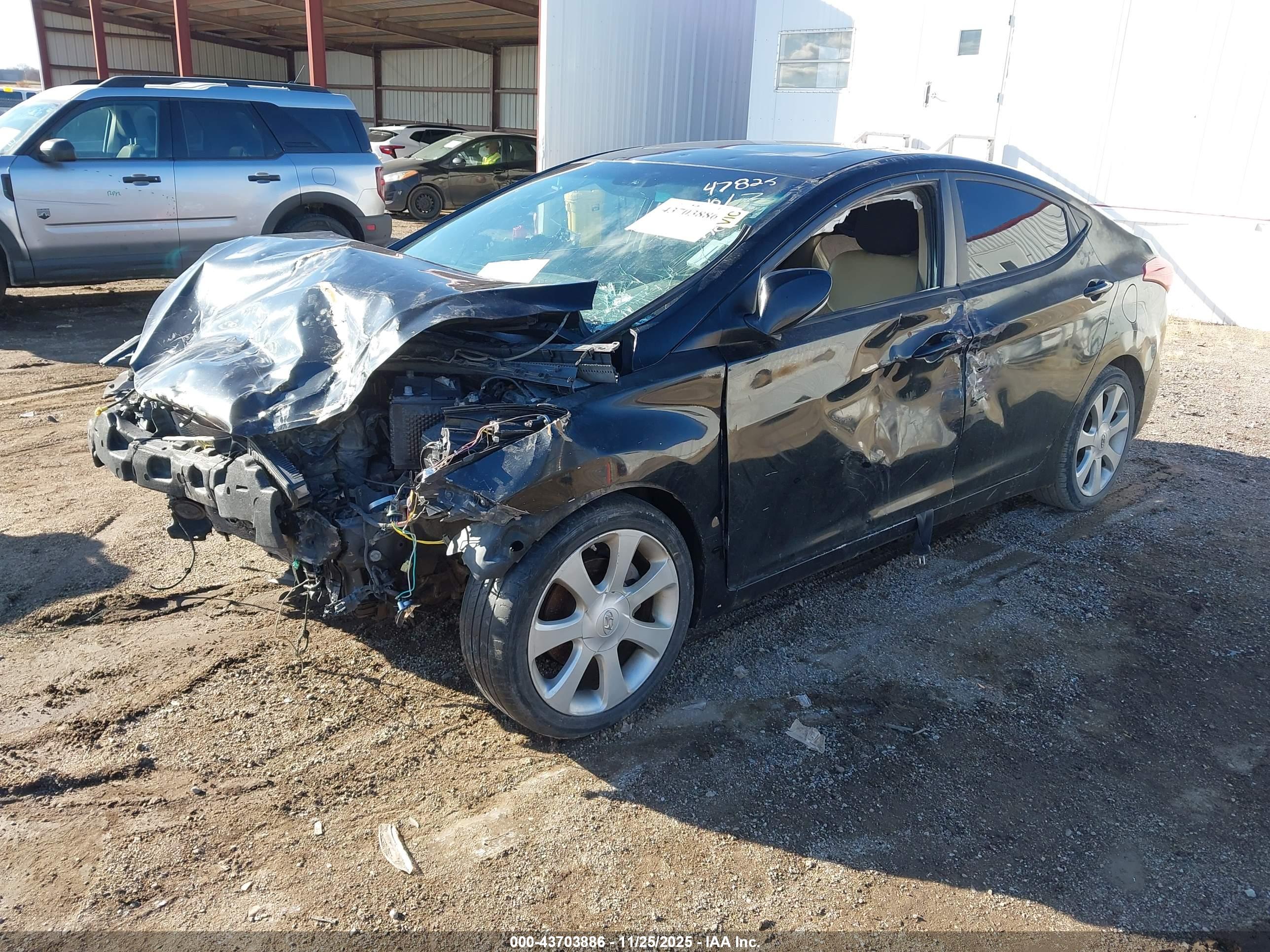 HYUNDAI ELANTRA image 2