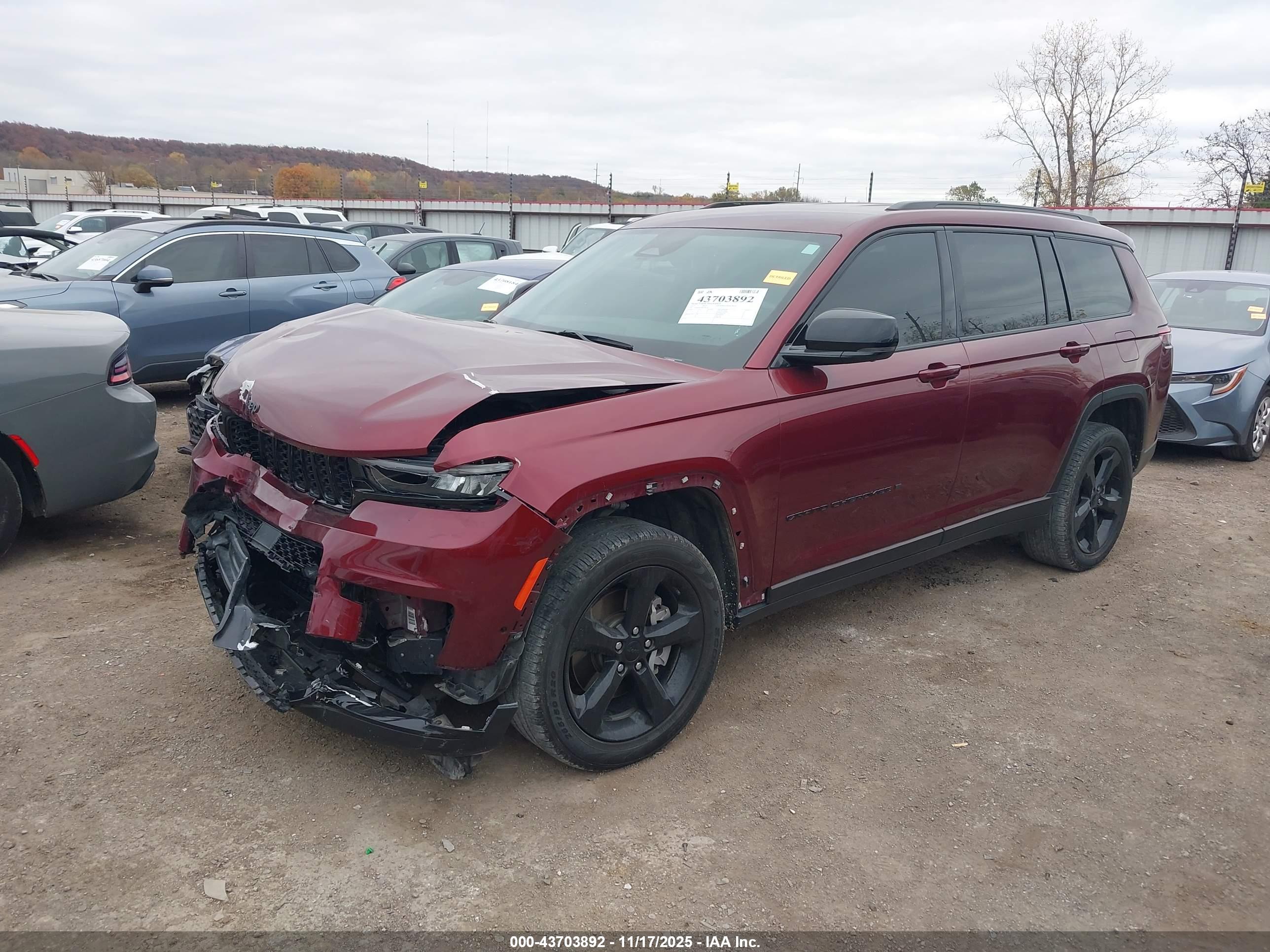 JEEP GRAND image 2