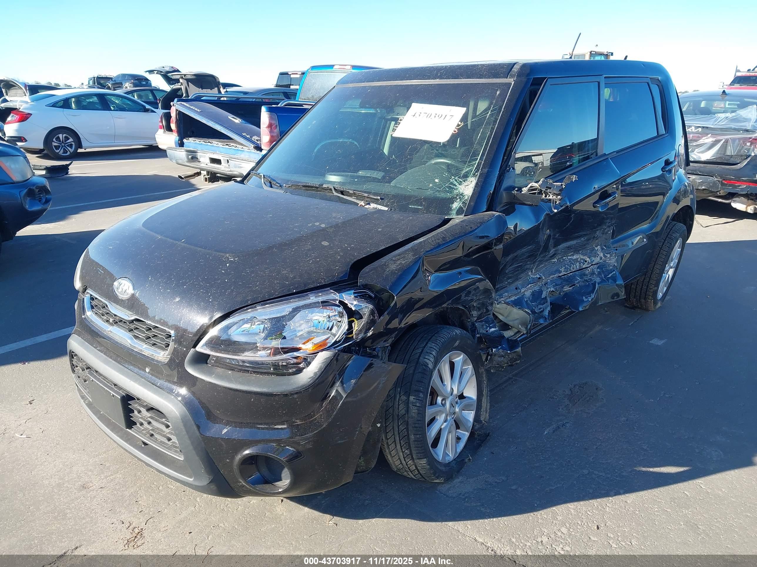 KIA SOUL image 2