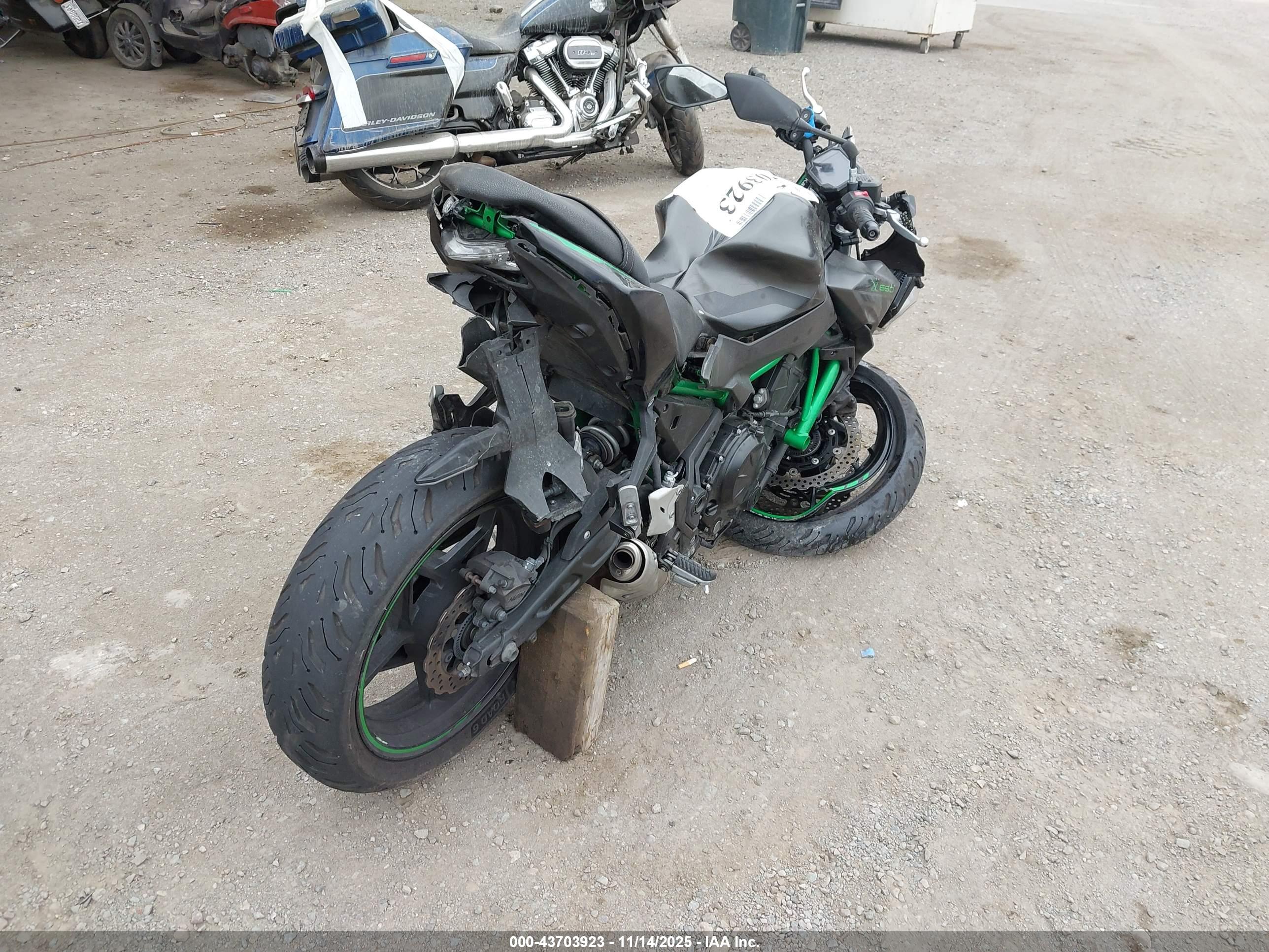 KAWASAKI ER650 image 4