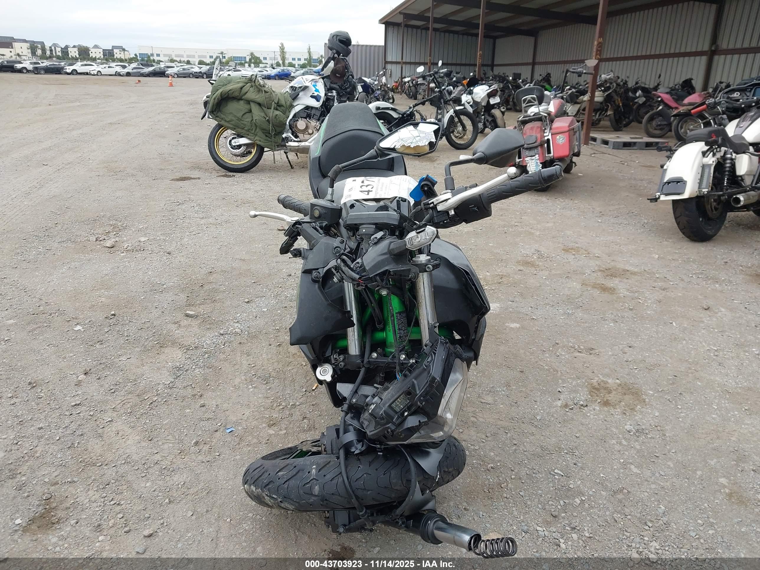 KAWASAKI ER650 image 5