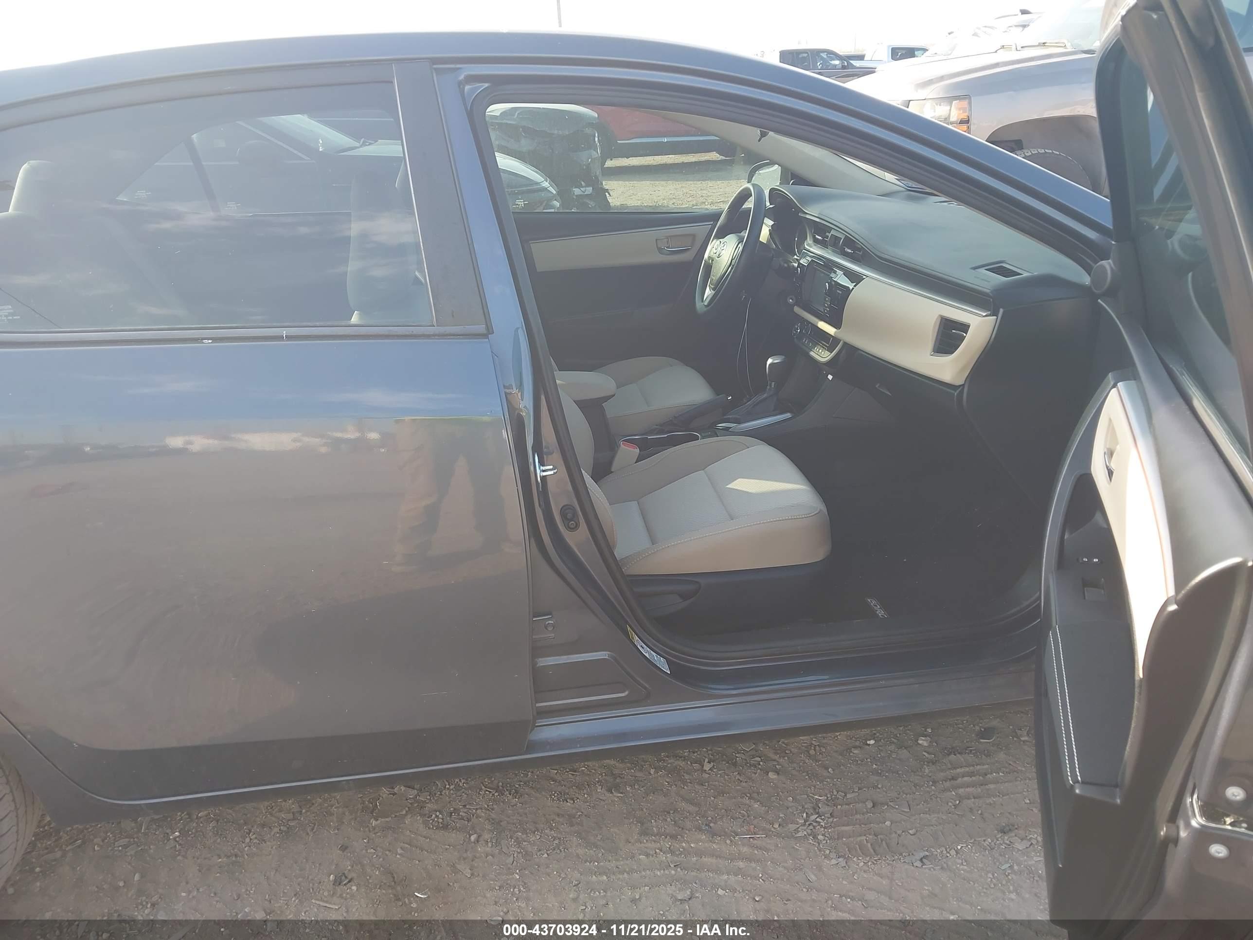 TOYOTA COROLLA image 5